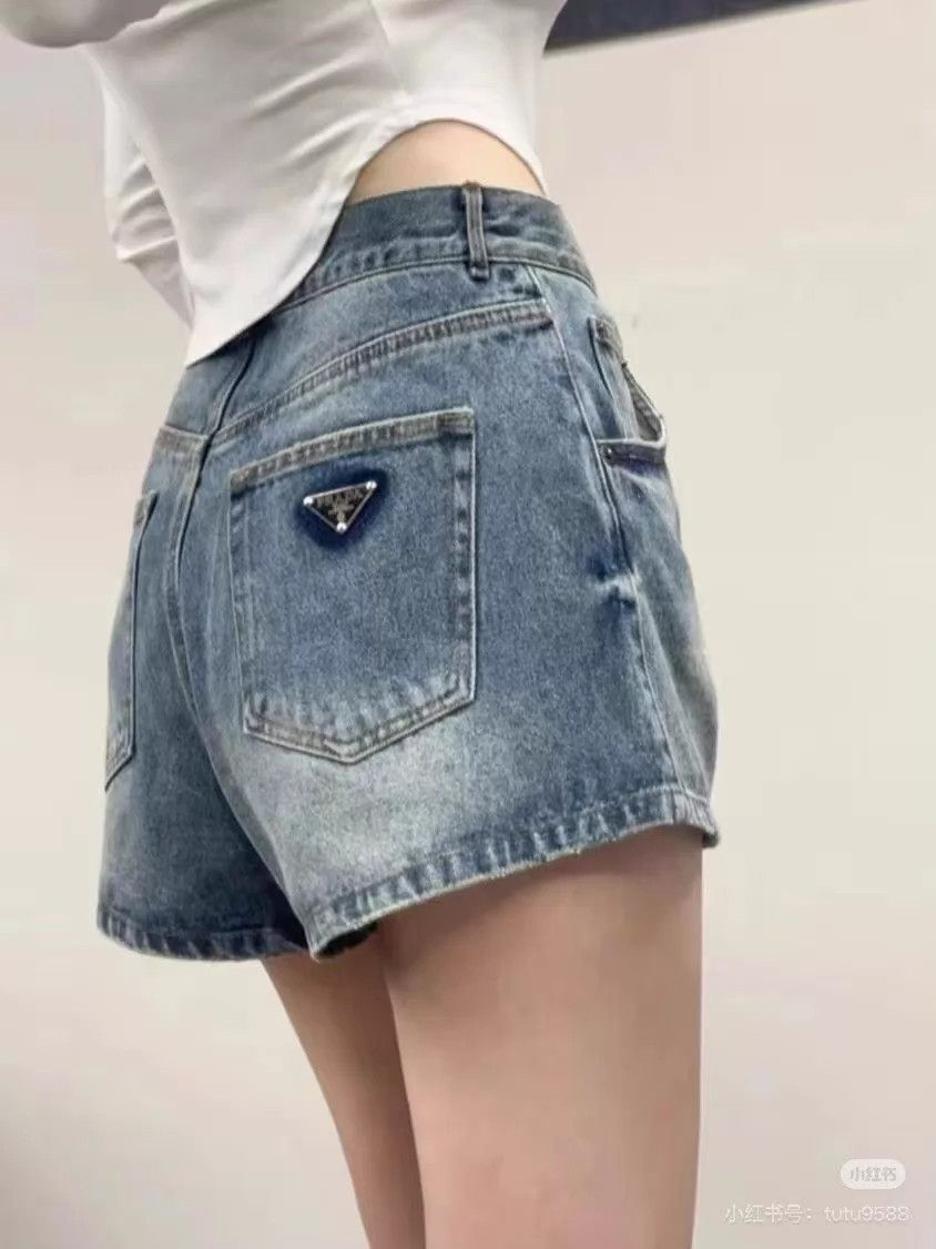 Prada Prada Vintage Blue Denim Shorts 25 Size 25" / US 0 / IT 36 - 5 Thumbnail