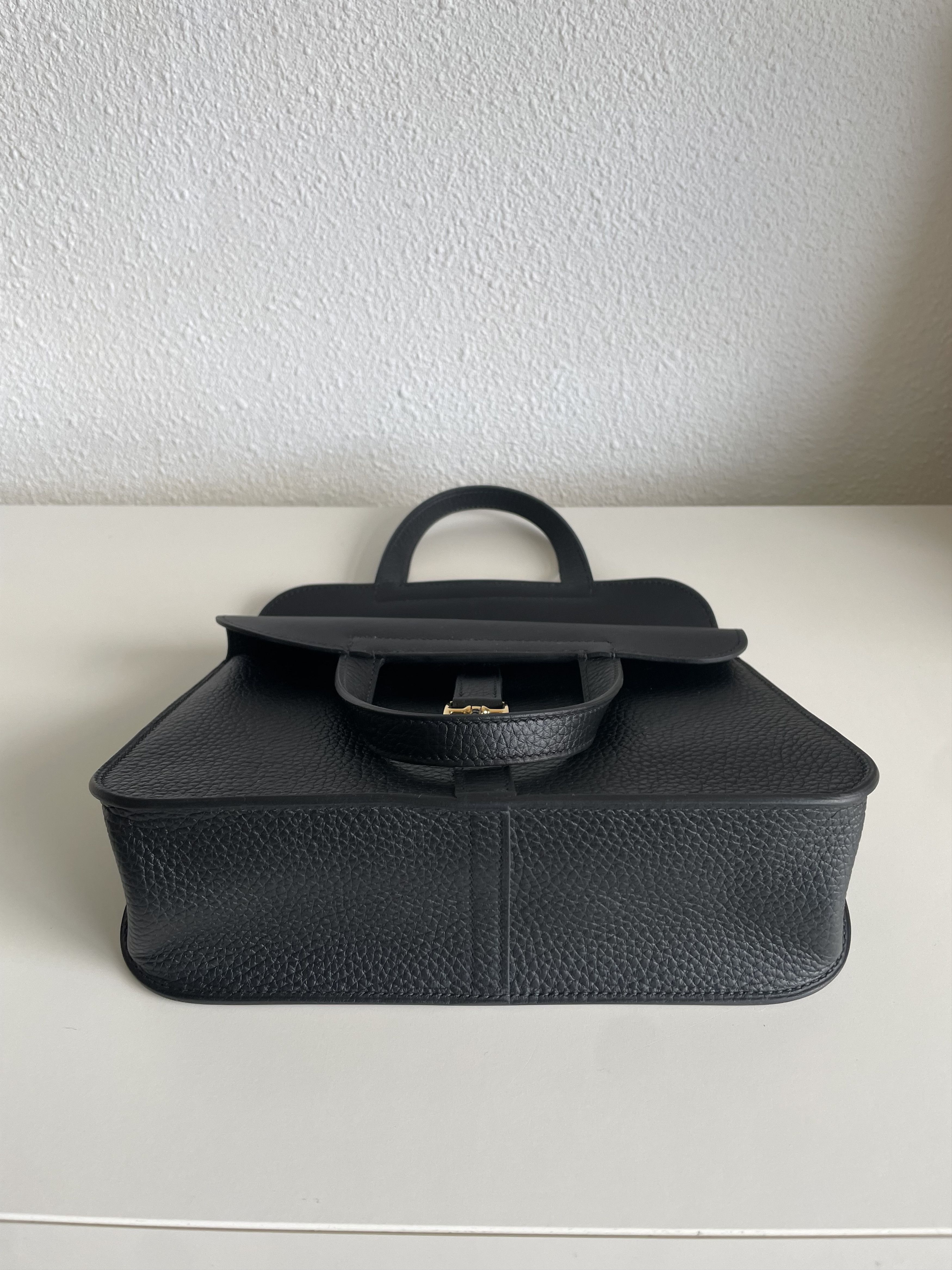 Hermes Hermes Halzan 25 Noir Clemence / Gold Hardware Size ONE SIZE - 14 Thumbnail