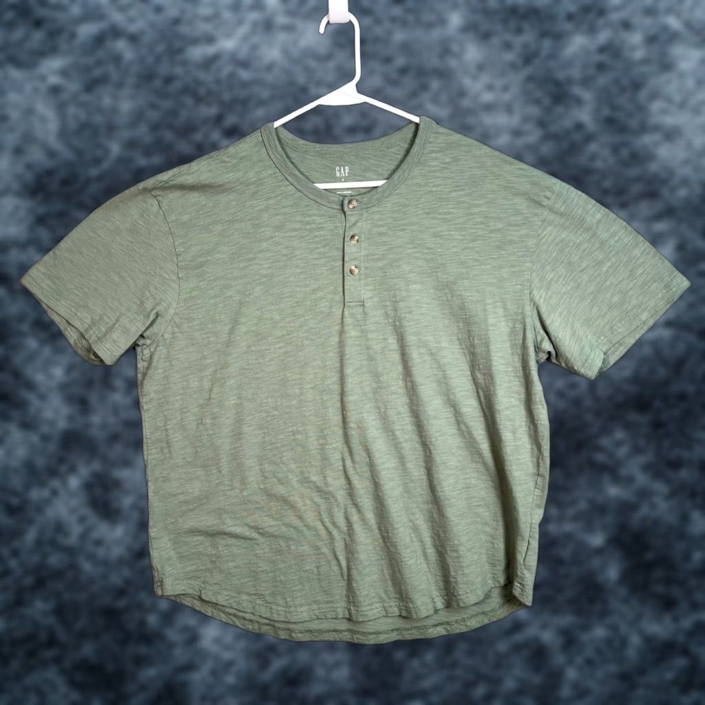 Gap Gap Mens XL Green Henley T-Shirt 100% Cotton Short Sleeve Slub Curved Hem Shirt VINTAGE? No, 2020-2029 Size US XL / EU 56 / 4 - 1 Thumbnail