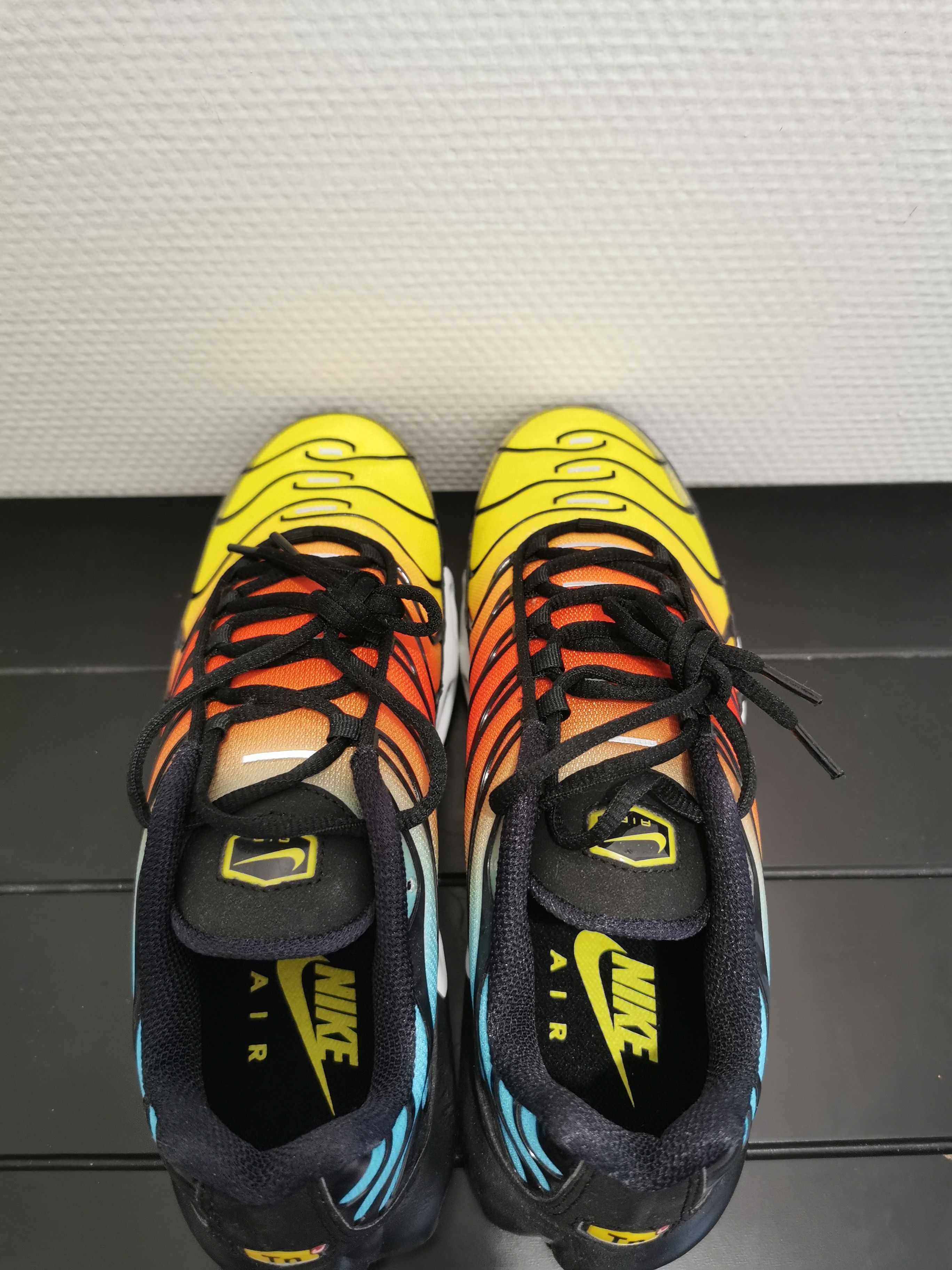 Nike Nike Air Max Plus TN Size US 9.5 / EU 42-43 - 3 Thumbnail