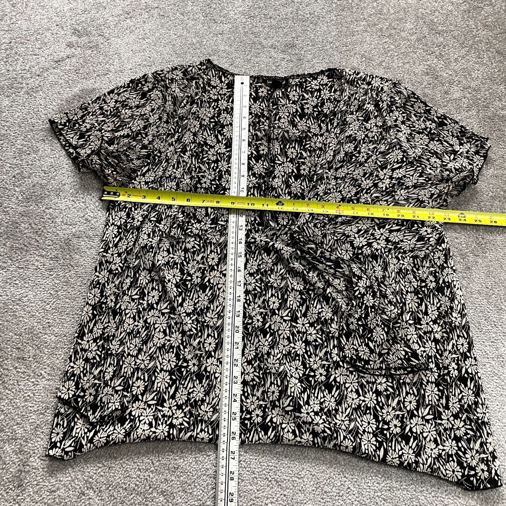 Vintage Connected Blouse Womens 20 Plus Black White Floral Short Sleeve Casual Top Size 3XL / US 20-22 - 6 Thumbnail