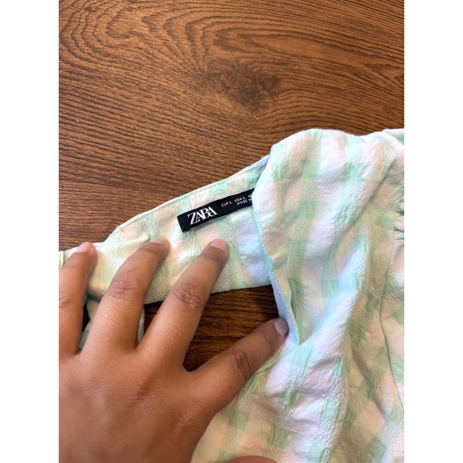 Zara Zara Gingham Tie Back Cropped Top Size L Green Seersucker Puff Sleeve V-Neck Shirt Womens Size L / US 10 / IT 46 - 3 Thumbnail