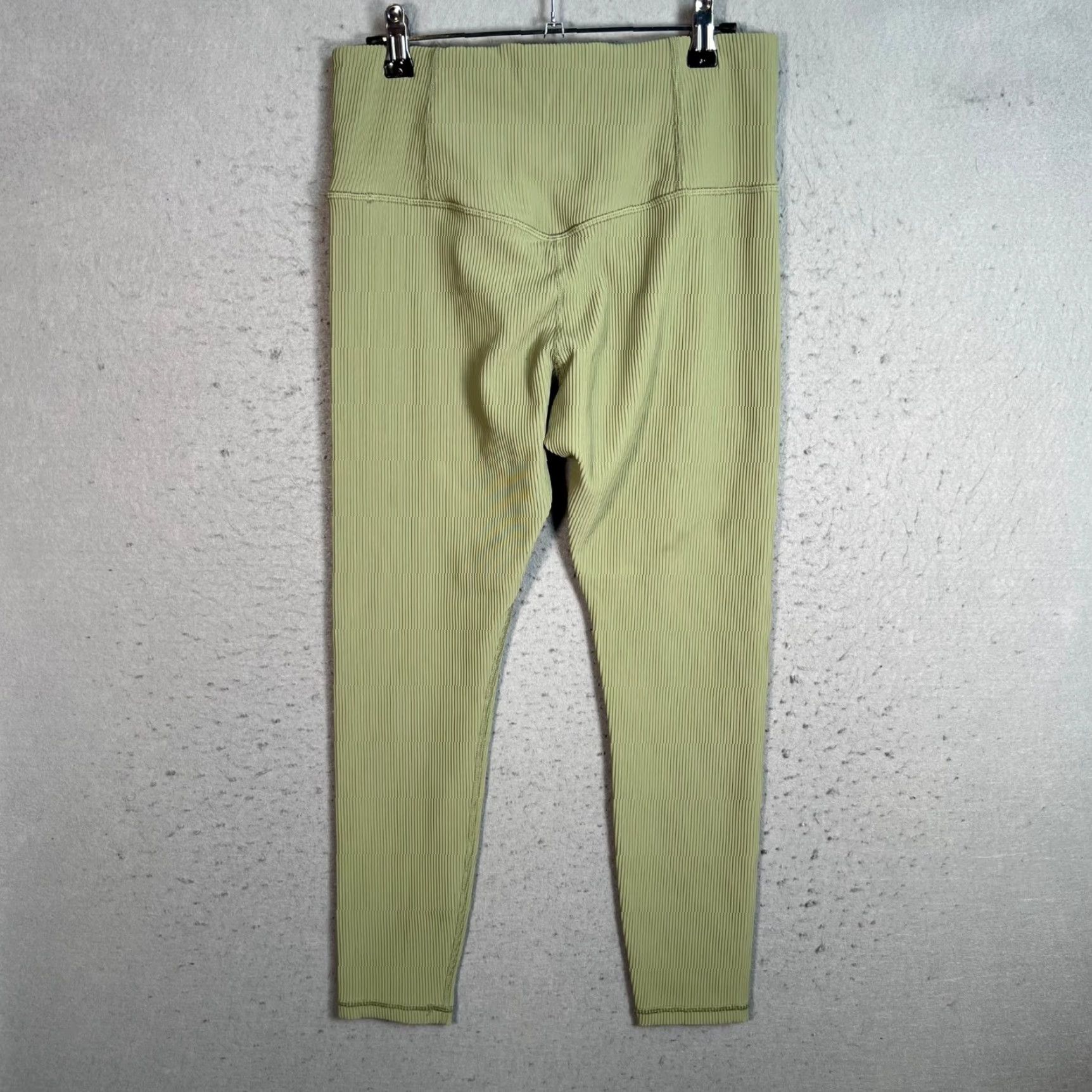 Athleta VINTAGE Athleta Elation Rib Leggings Womens Large Light Green High-Waisted Yoga Size 36" / US 14 / IT 50 - 2 Thumbnail