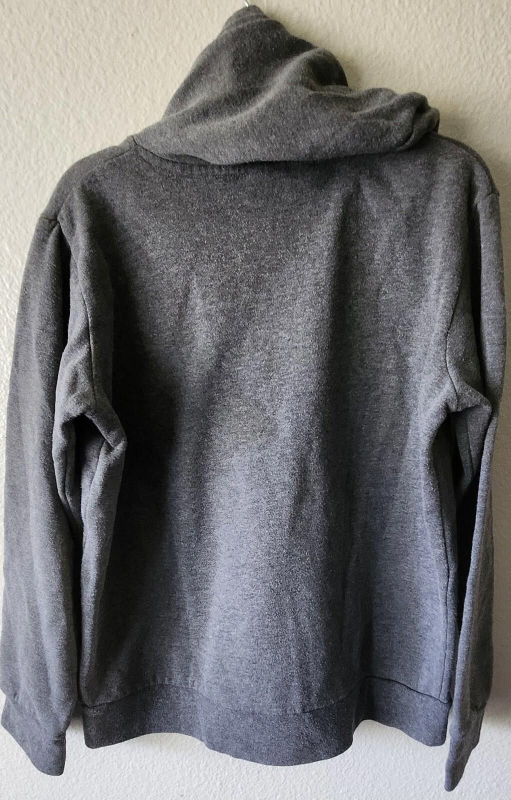 Designer Looney Tunes Six Flags Gray Pullover Hoodie / Size XL / EUC Size XL / US 12-14 / IT 48-50 - 3 Thumbnail