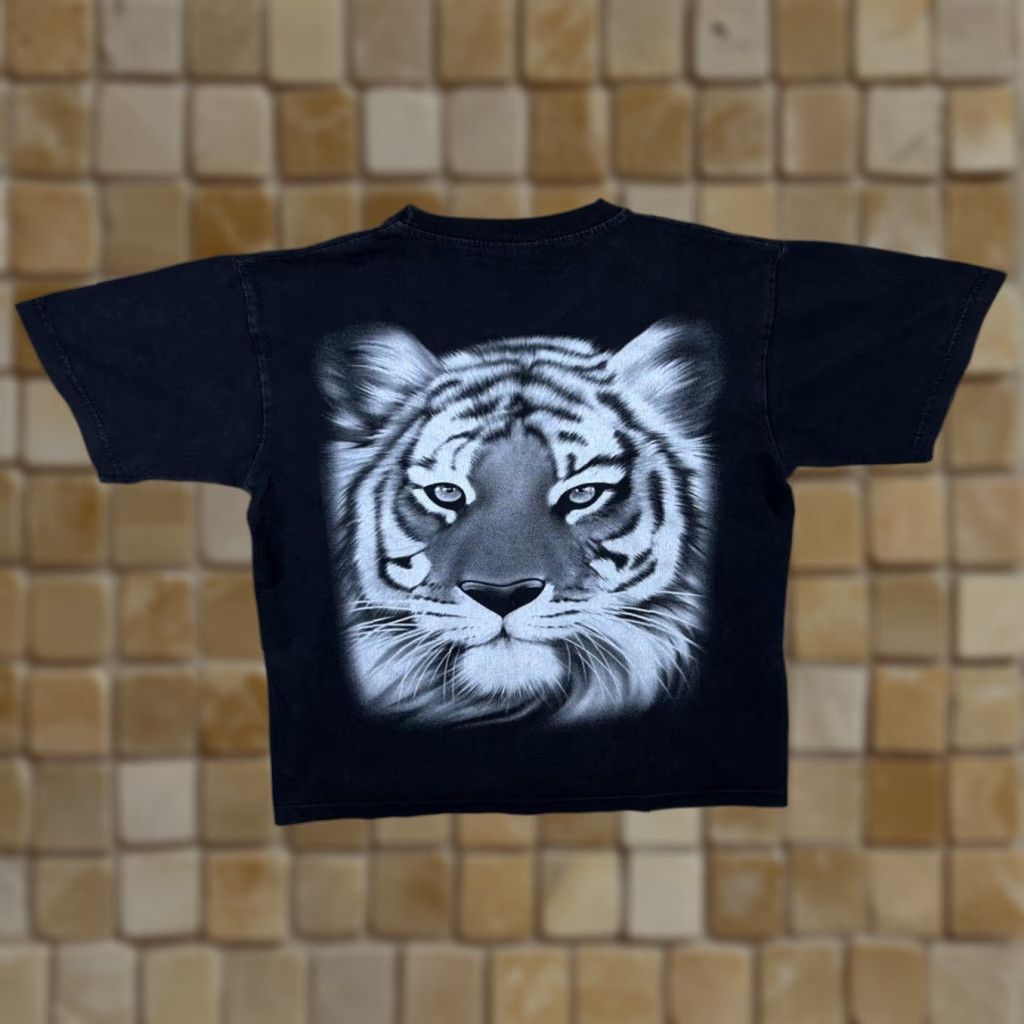 Vintage VINTAGE Hot-Ice Tiger Animal Nature Graphic Black T-Shirt M Mens Regular Short Sleeve Cotton Graphic Print 90s Theme Tiger Back Print Size US M / EU 48-50 / 2 - 1 Thumbnail
