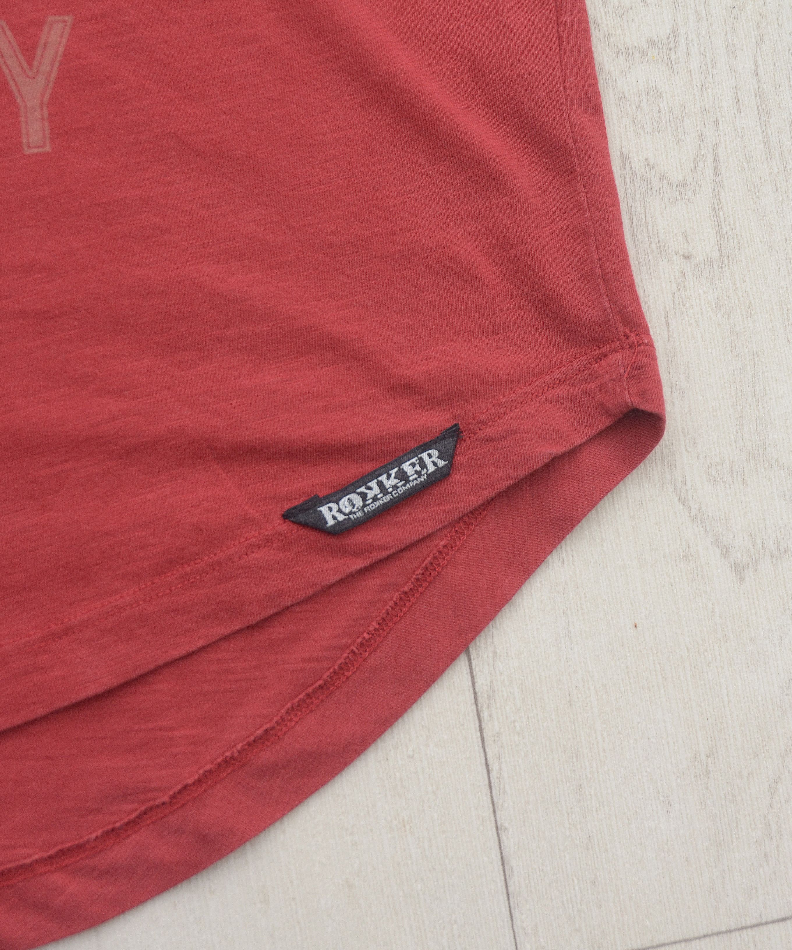 THE ROKKER COMPANY ROKKER Eagle Women’s Red V-Neck Skull T-Shirt sz S Size S / US 4 / IT 40 - 4 Thumbnail