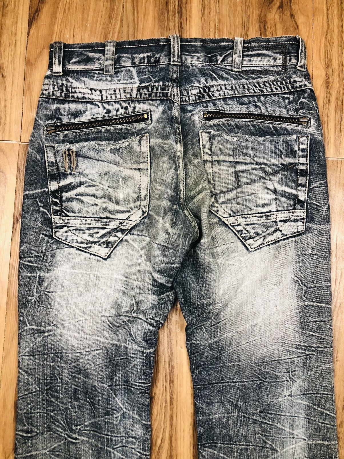 Other Blow By Blue Distress Bootcut Jeans (34) Size US 31 - 12 Thumbnail