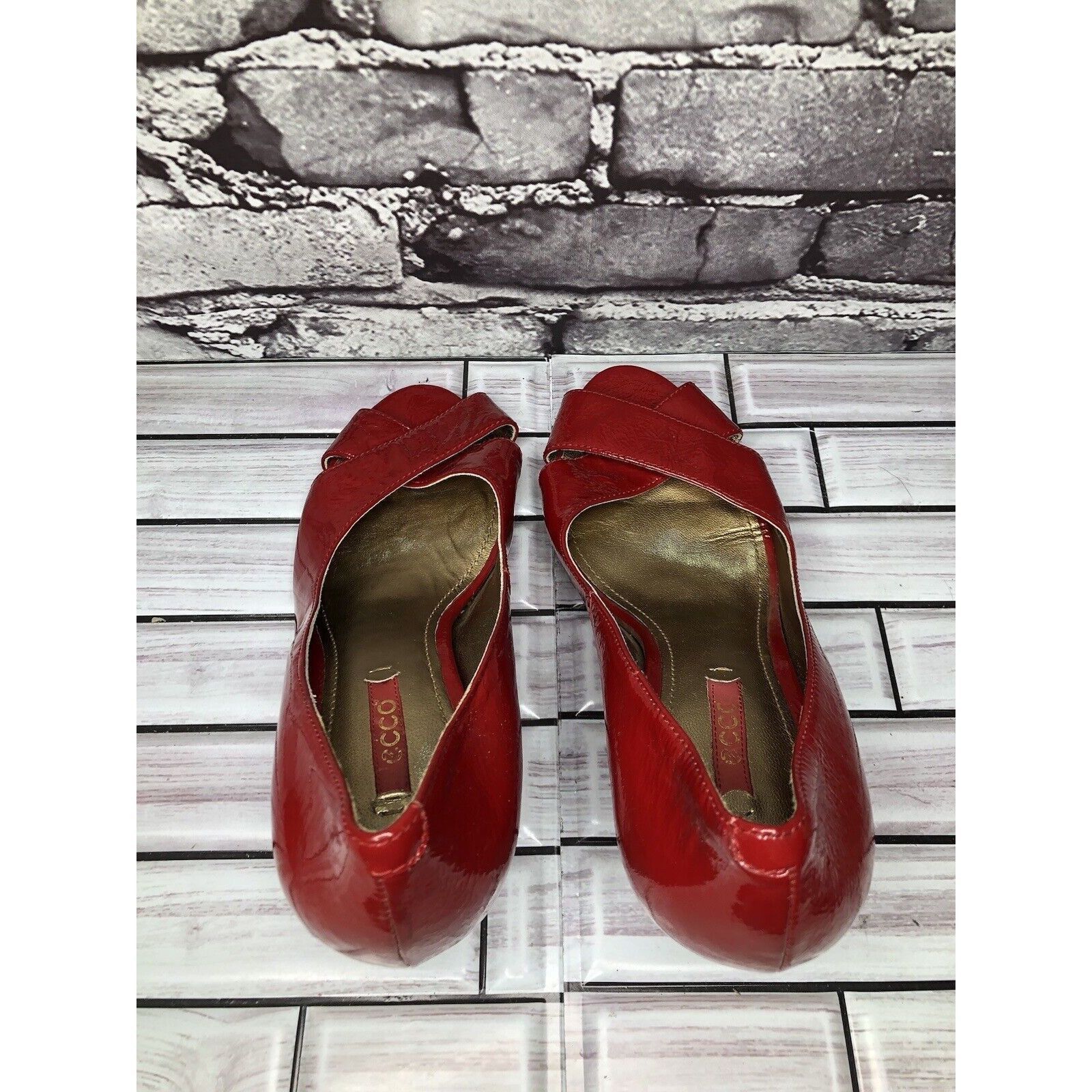 Ecco Ecco Red Patent Leather Peep Toe High Stacked Wooden Heels W Size US 7.5 / IT 37.5 - 5 Thumbnail