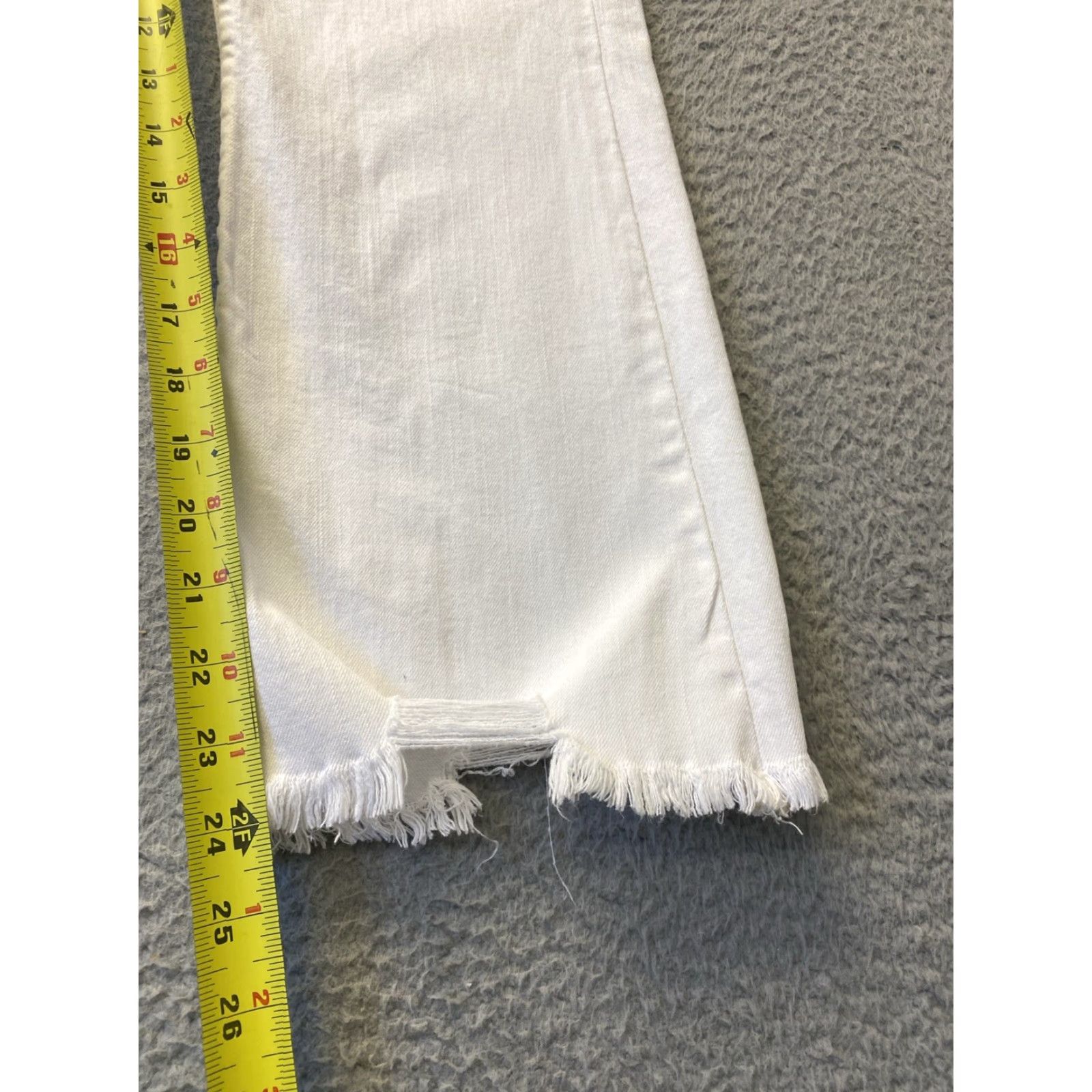 Loft LOFT Jeans Cropped White Stretch Denim Womens 30 / 10 Regular Inseam 24.5 in Zip Mid Rise Mens? Wait. Correction. End. Size 32" / US 10 / IT 46 - 6 Thumbnail