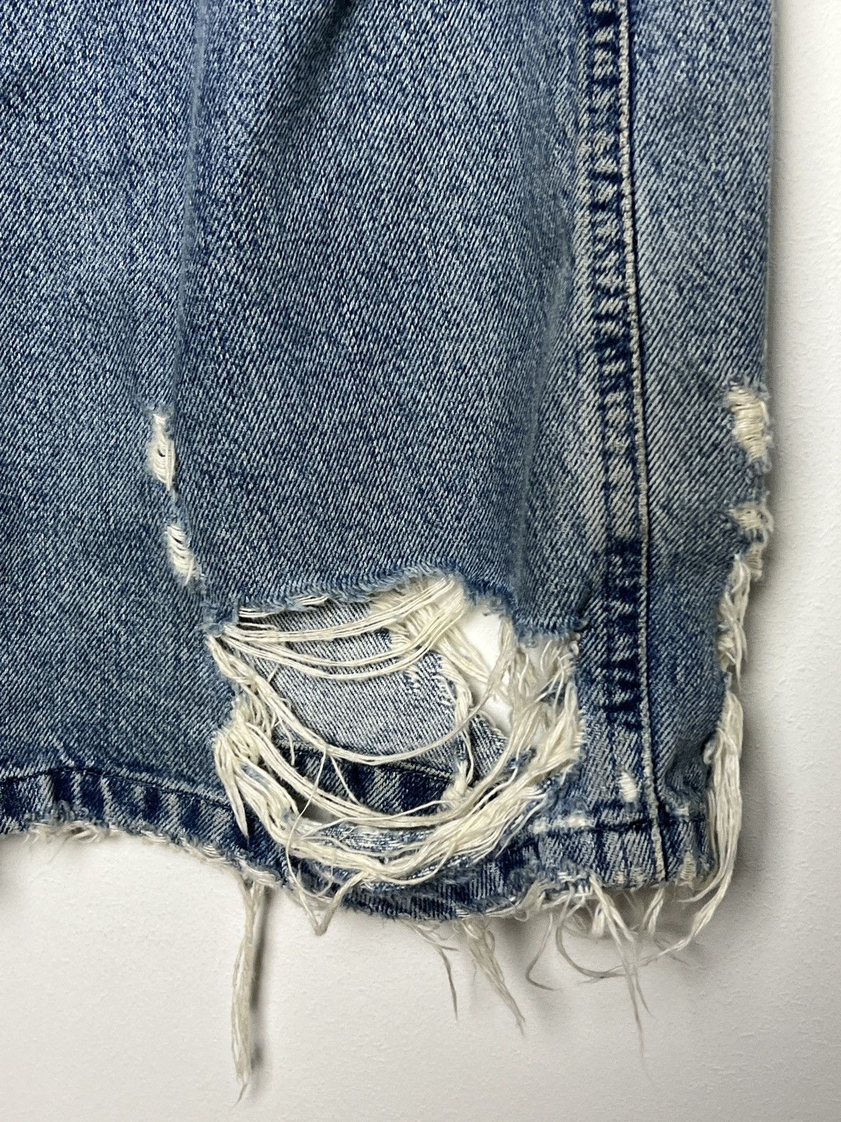 Acne Studios acne y2k denim thrashed skirt Size 26" / US 2 / IT 38 - 4 Thumbnail