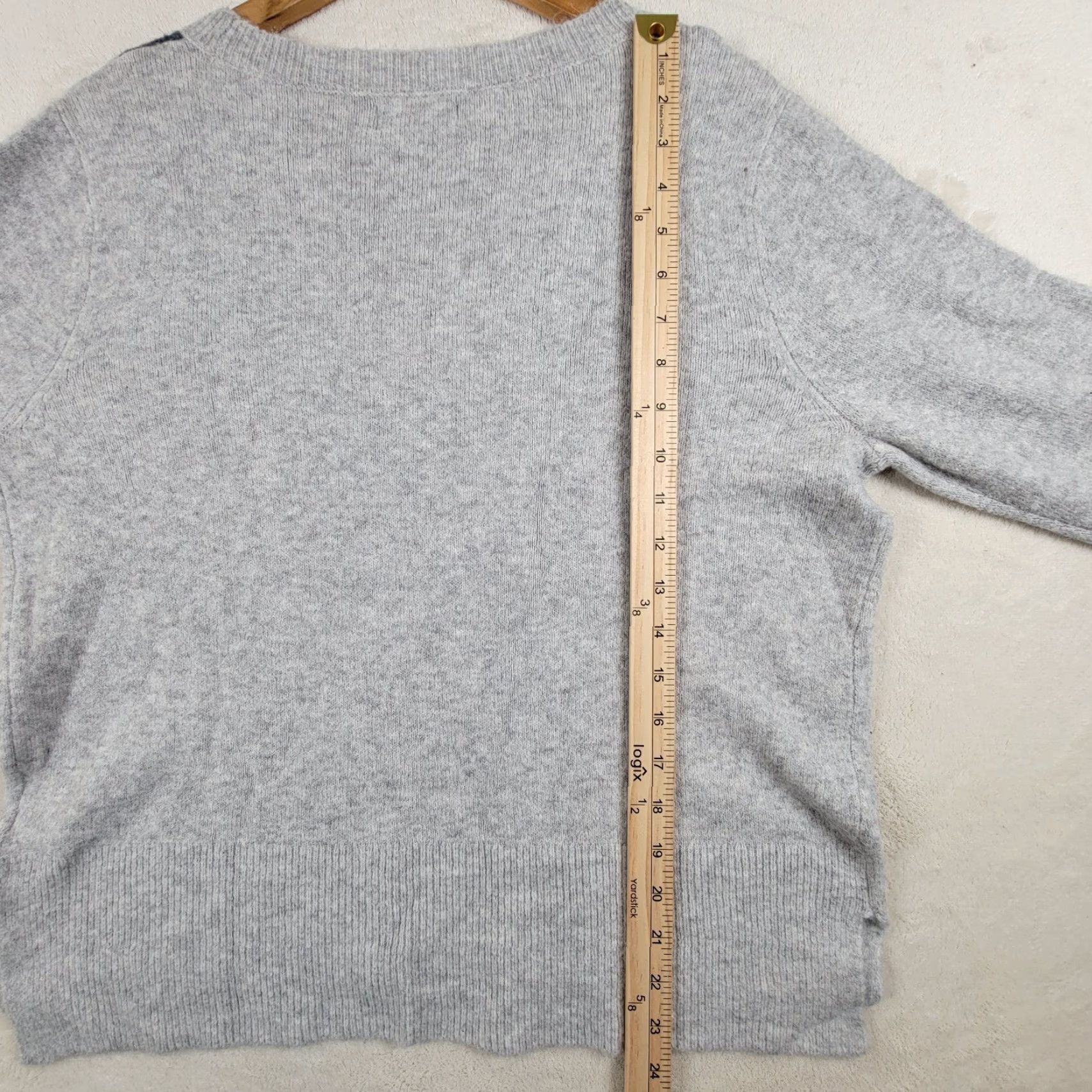 Calvin Klein VINTAGE Calvin Klein Sweater Women's M Gray Blue V-Neck Pullover Long Sleeve All Seasons Geometrical Pattern] Size M / US 6-8 / IT 42-44 - 3 Thumbnail