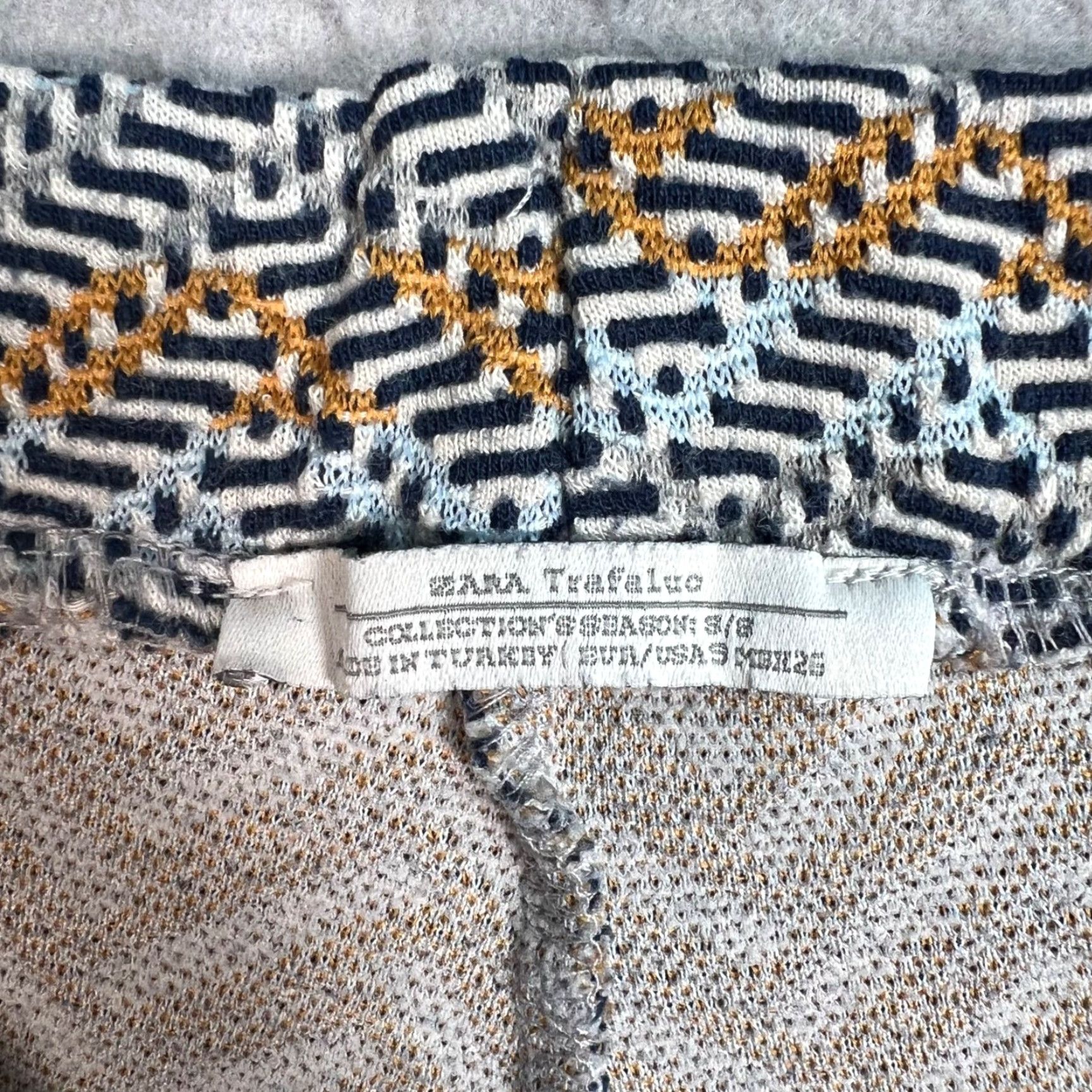 Zara Zara Trafaluc Womens Small Zigzag Textured High Waist Shorts Size 28" / US 6 / IT 42 - 3 Thumbnail