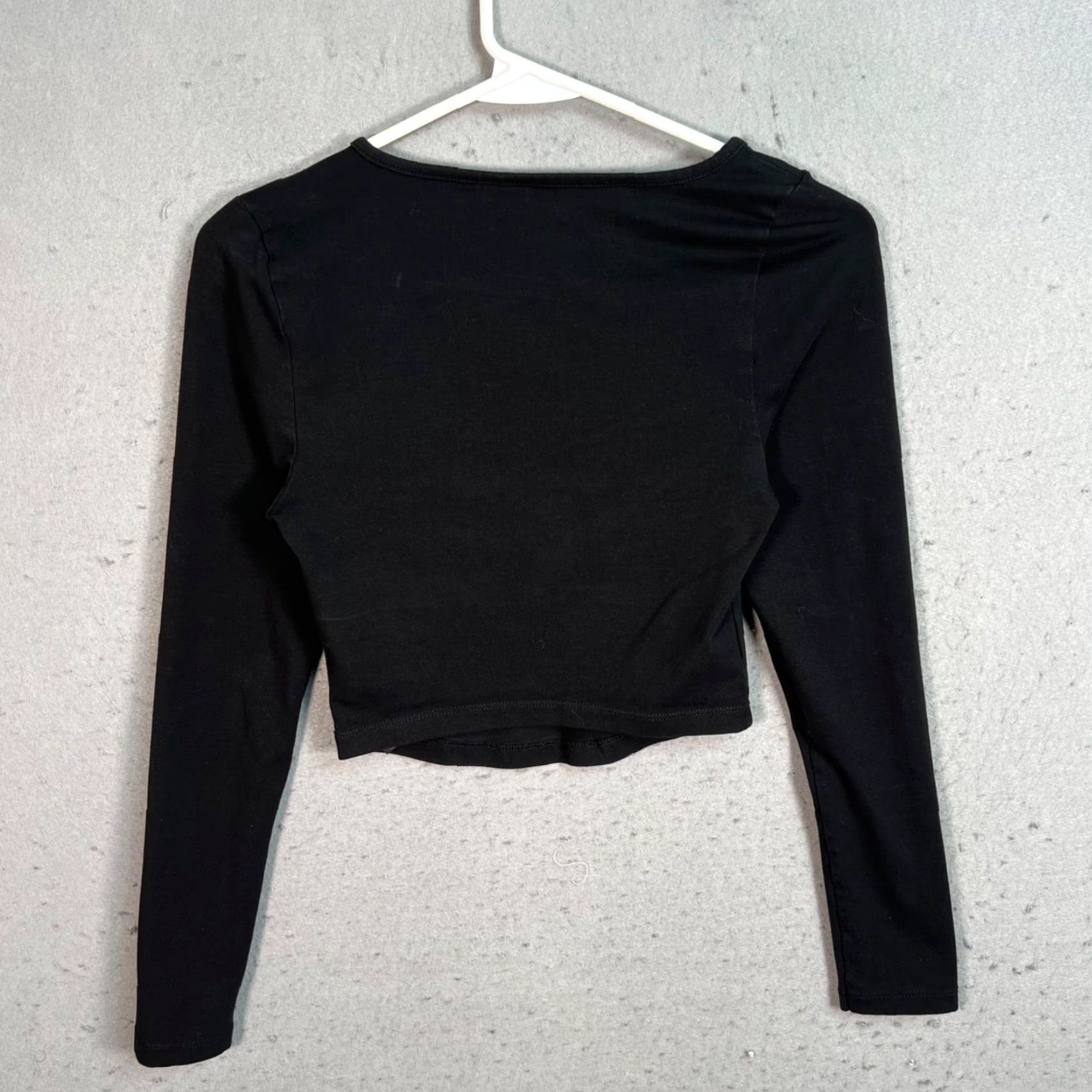 Asos ASOS Design Black Asymmetric Cut-Out Top Shirt Womens 4 Long Sleeve Cropped Fall Seasonal Size S / US 4 / IT 40 - 2 Thumbnail