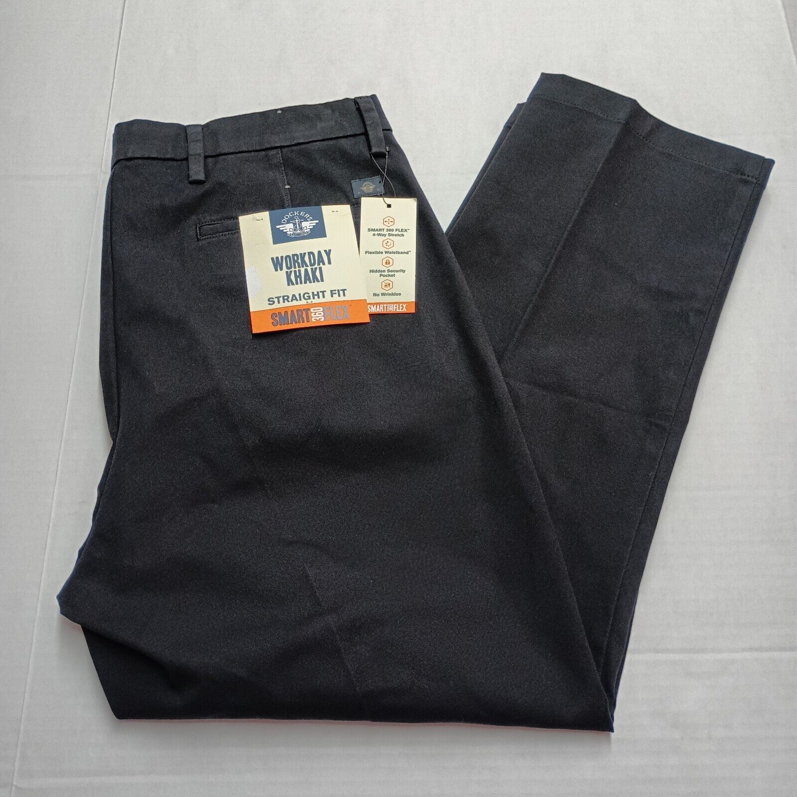 Dockers Dockers Khakis Men's 36x29 Black Straight Fit No Wrinkles Size US 36 / EU 52 - 1 Thumbnail