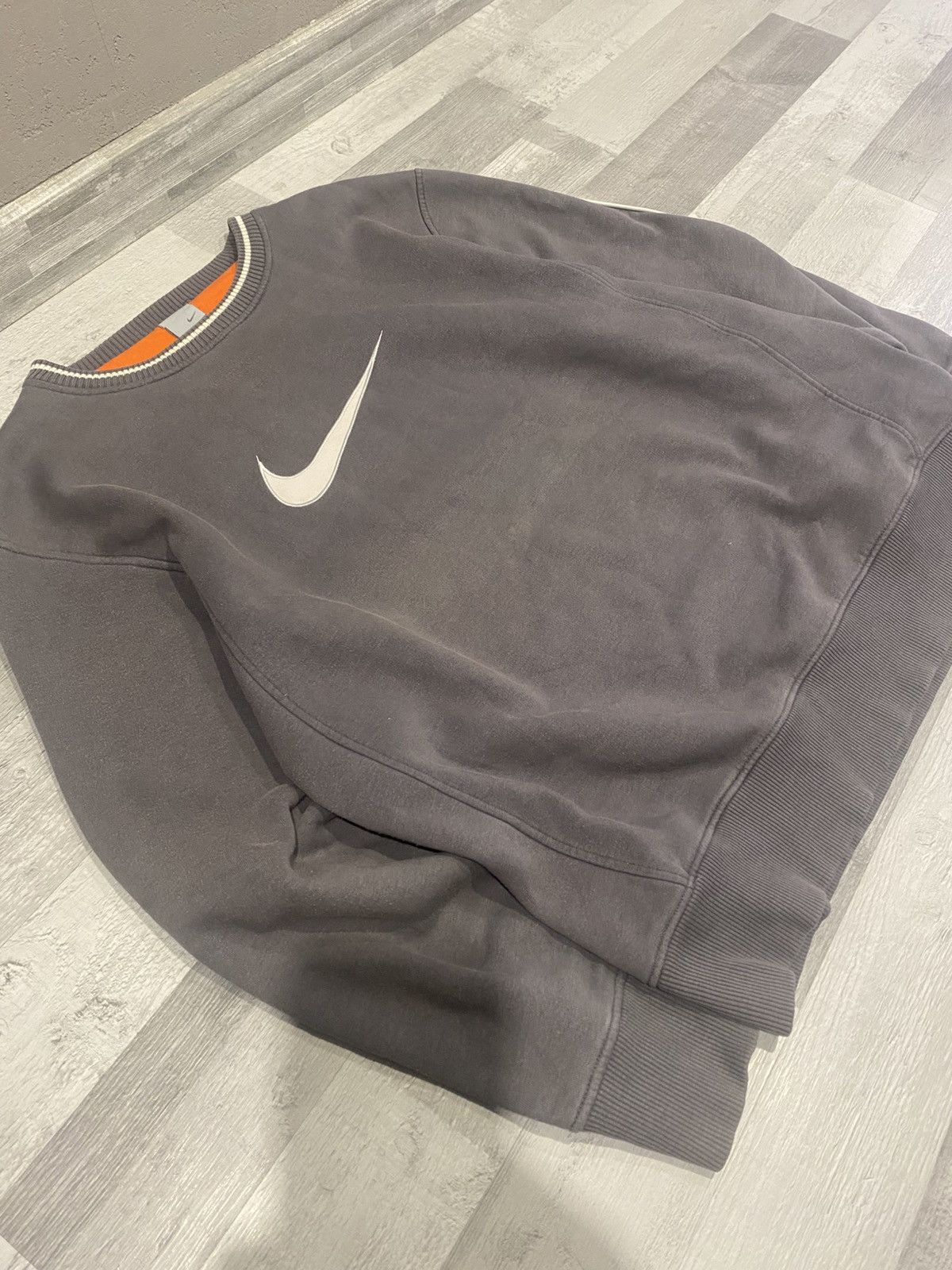 Nike Nike 1990s vintage Nike big swoosh sweatshirt Size US L / EU 52-54 / 3 - 2 Thumbnail