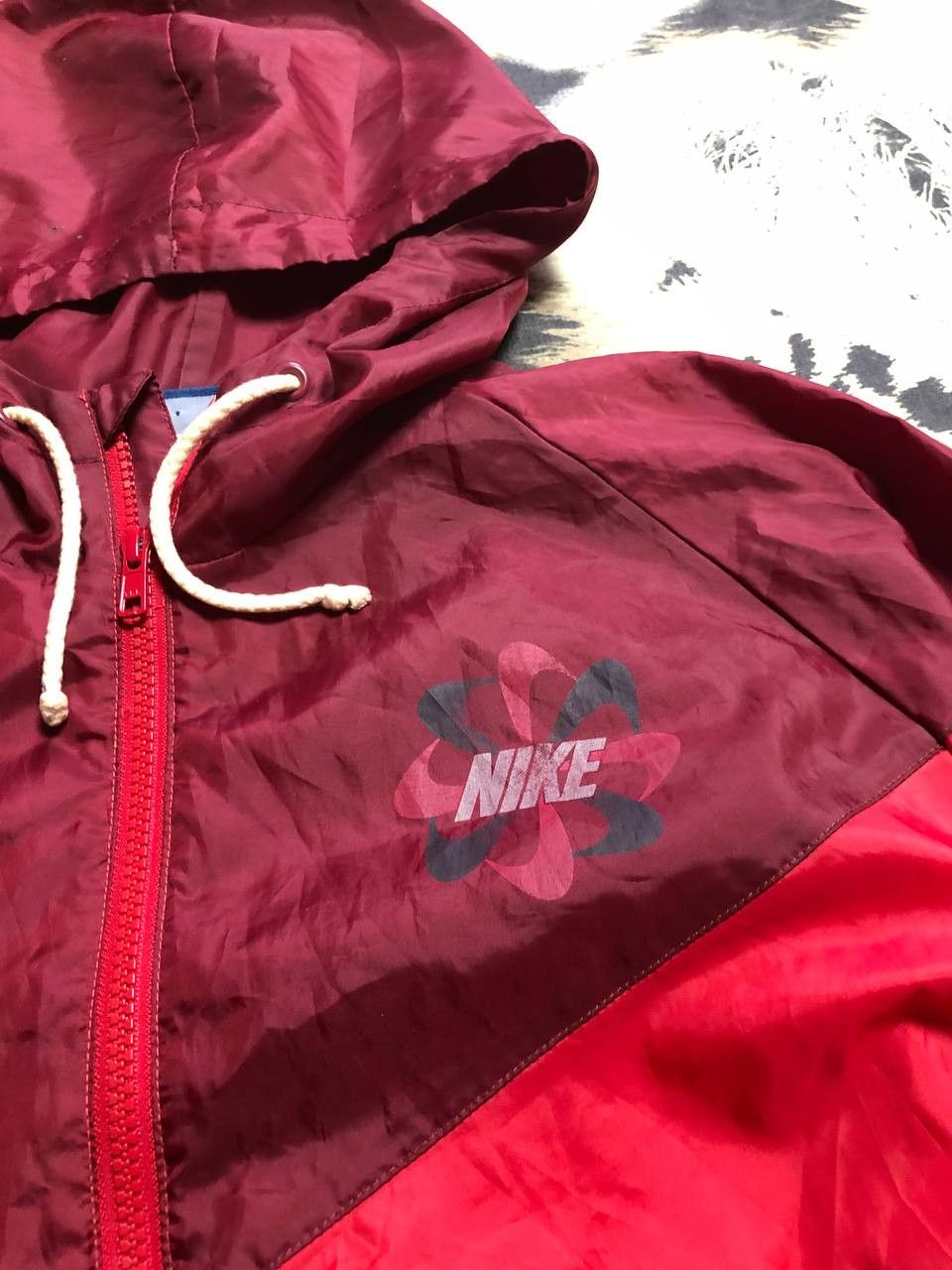Nike Zip Red Jacket Y2K Vintage Nike Logo Streetwear Size US L / EU 52-54 / 3 - 13 Thumbnail