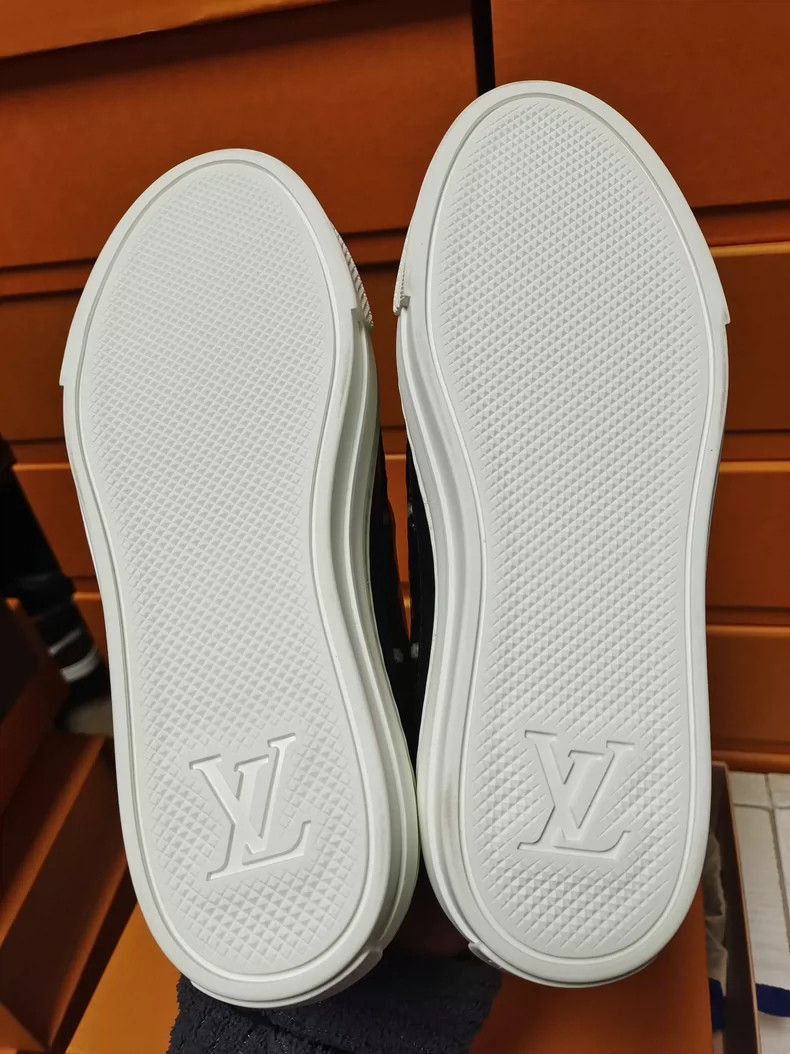 Louis Vuitton LV Low-top Lace-up Women’s Shoes Size 34.5-2507 Size US 4 / IT 34 - 9 Thumbnail