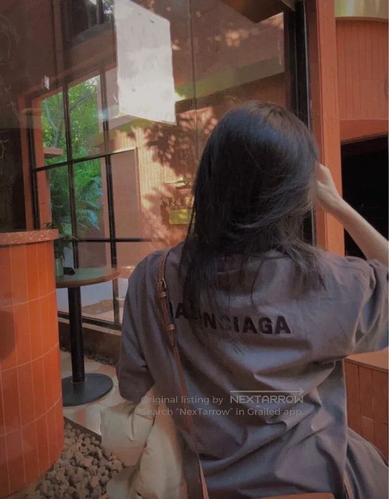 Balenciaga Balenciaga Short-sleeve with embroidered letter logo on th Size US L / EU 52-54 / 3 - 9 Thumbnail