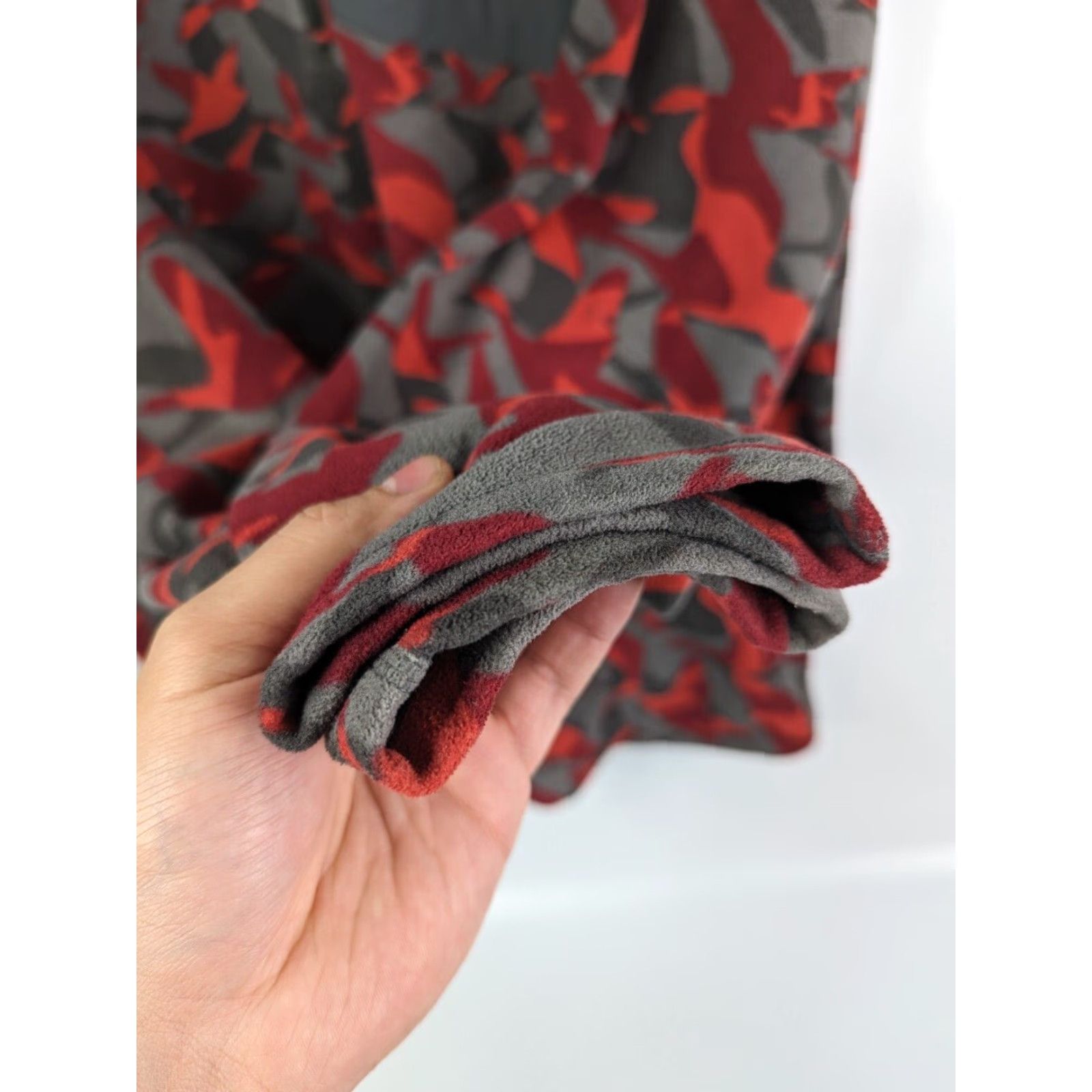 Eddie Bauer VINTAGE Eddie Bauer First Ascent Sweatshirt Logo Fleece Camo Red TXL Men Long Sleeve Zip Pockets Athletic Outdoor Active 1/4 Zip Logo Size US XL / EU 56 / 4 - 4 Thumbnail