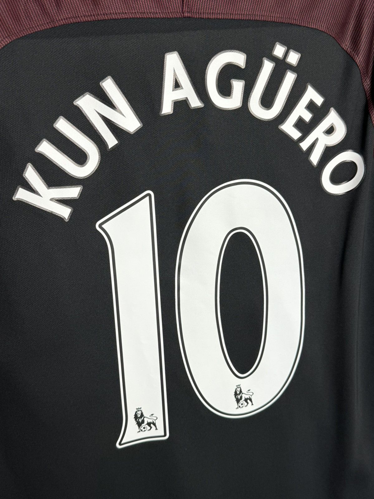 Nike Manchester City 16/17 Away Kun Aguero Football Jersey Size US S / EU 44-46 / 1 - 3 Thumbnail