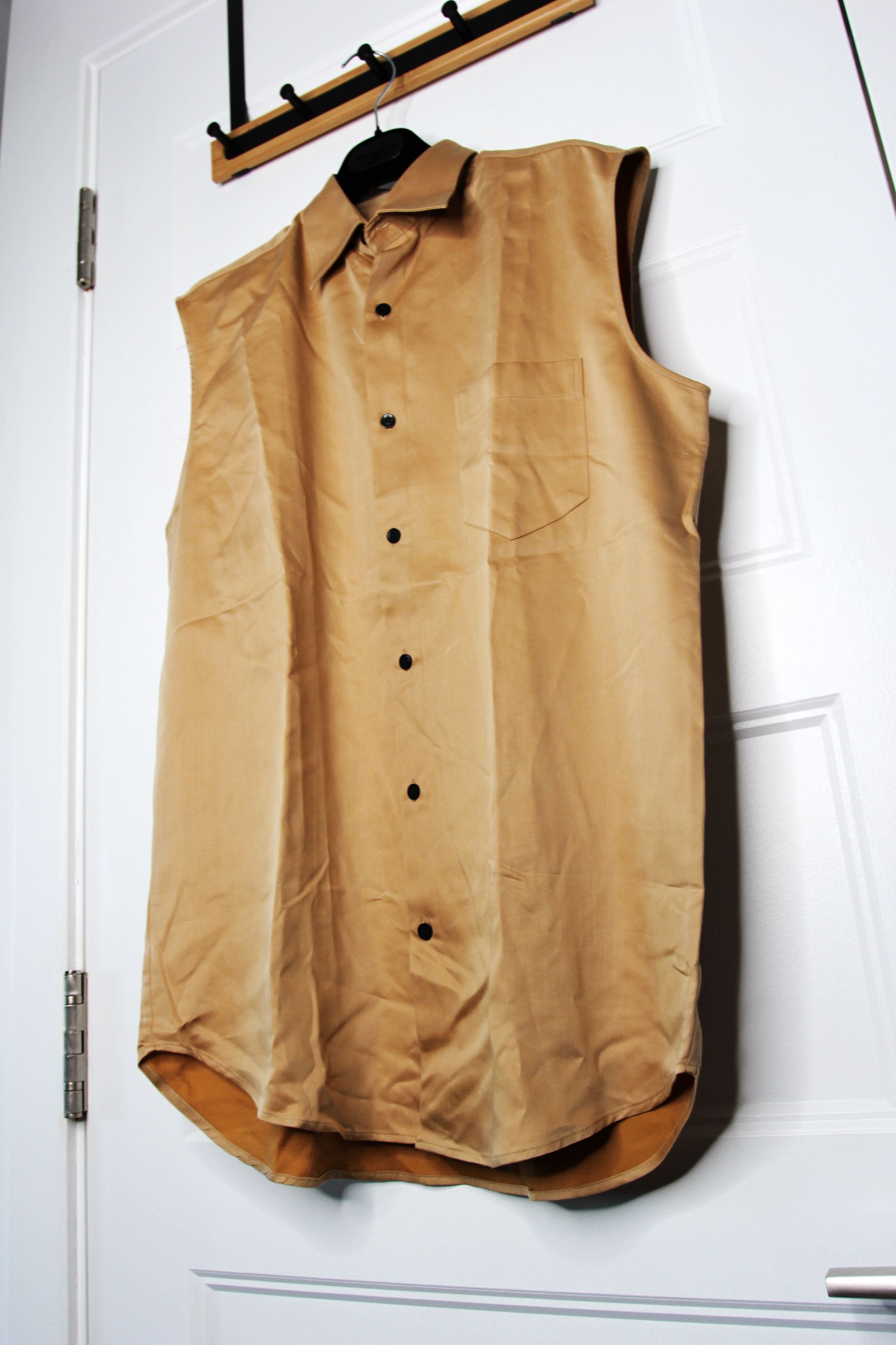 Ernest W. Baker BNWT SS23 ERNEST W. BAKER SLEEVELESS SHIRT 46 Size US S / EU 44-46 / 1 - 5 Thumbnail