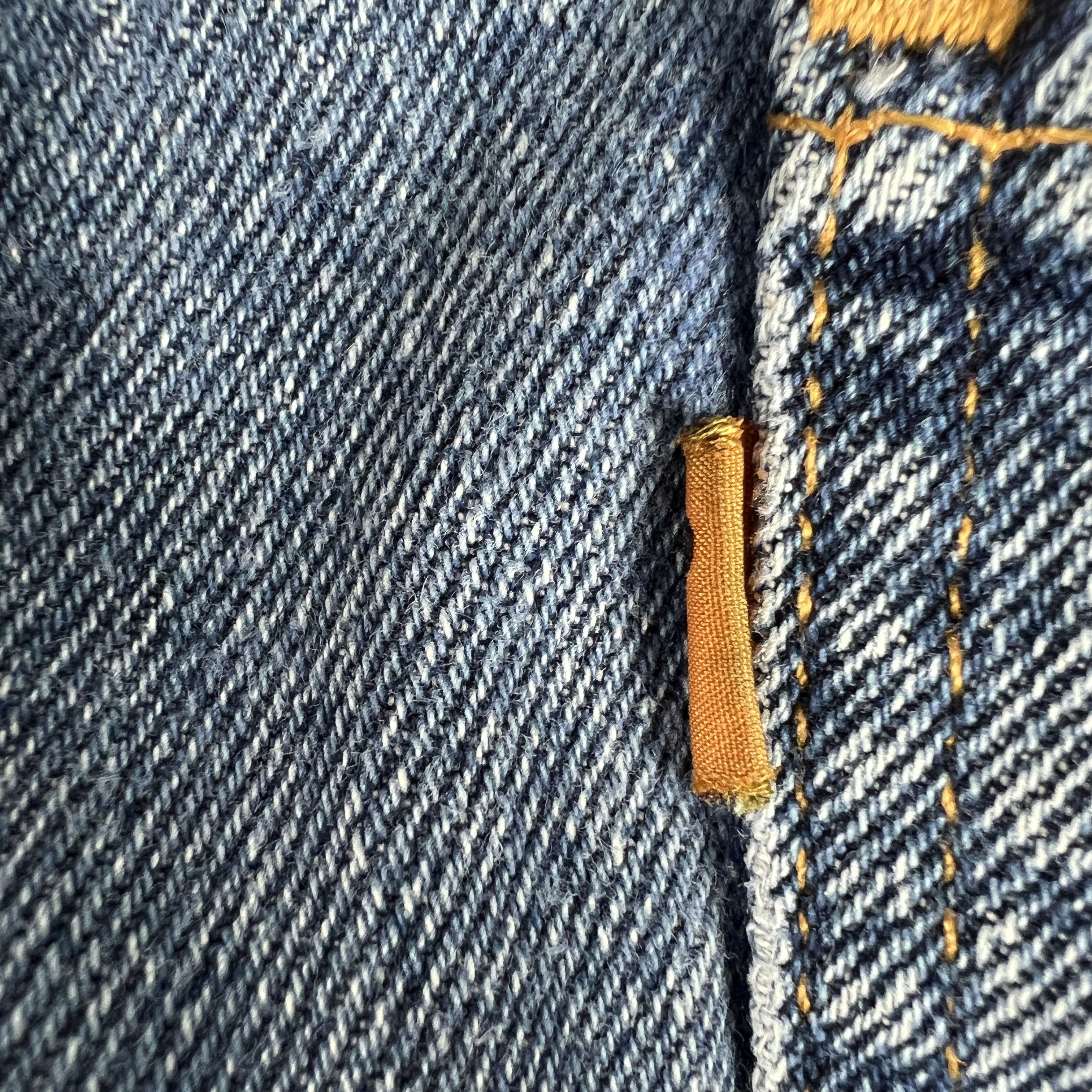 Levi's × Vintage VTG 90s Levi's Jeans 550 Relaxed Blue Faded Denim Orange Tab Size US 33 - 12 Thumbnail