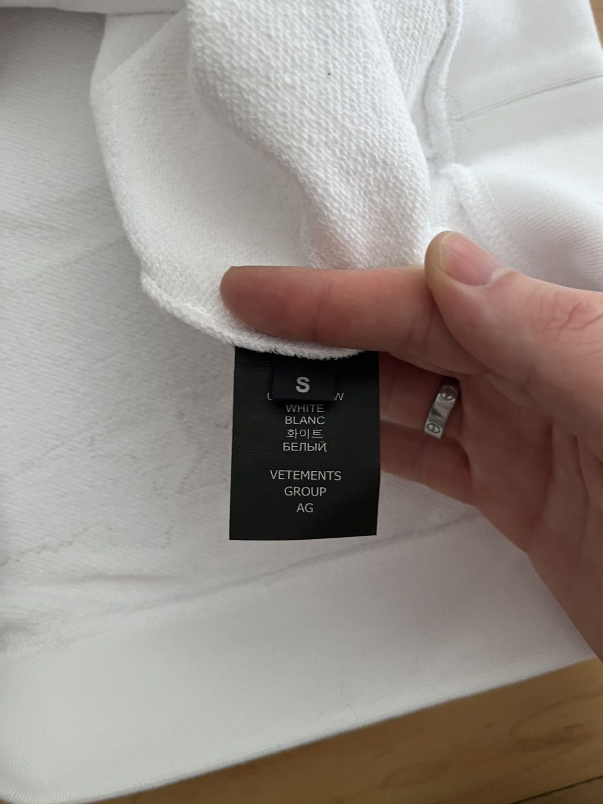 Vetements NWT - Vetements Devil Wears Vetements Hoodie Size US S / EU 44-46 / 1 - 6 Thumbnail