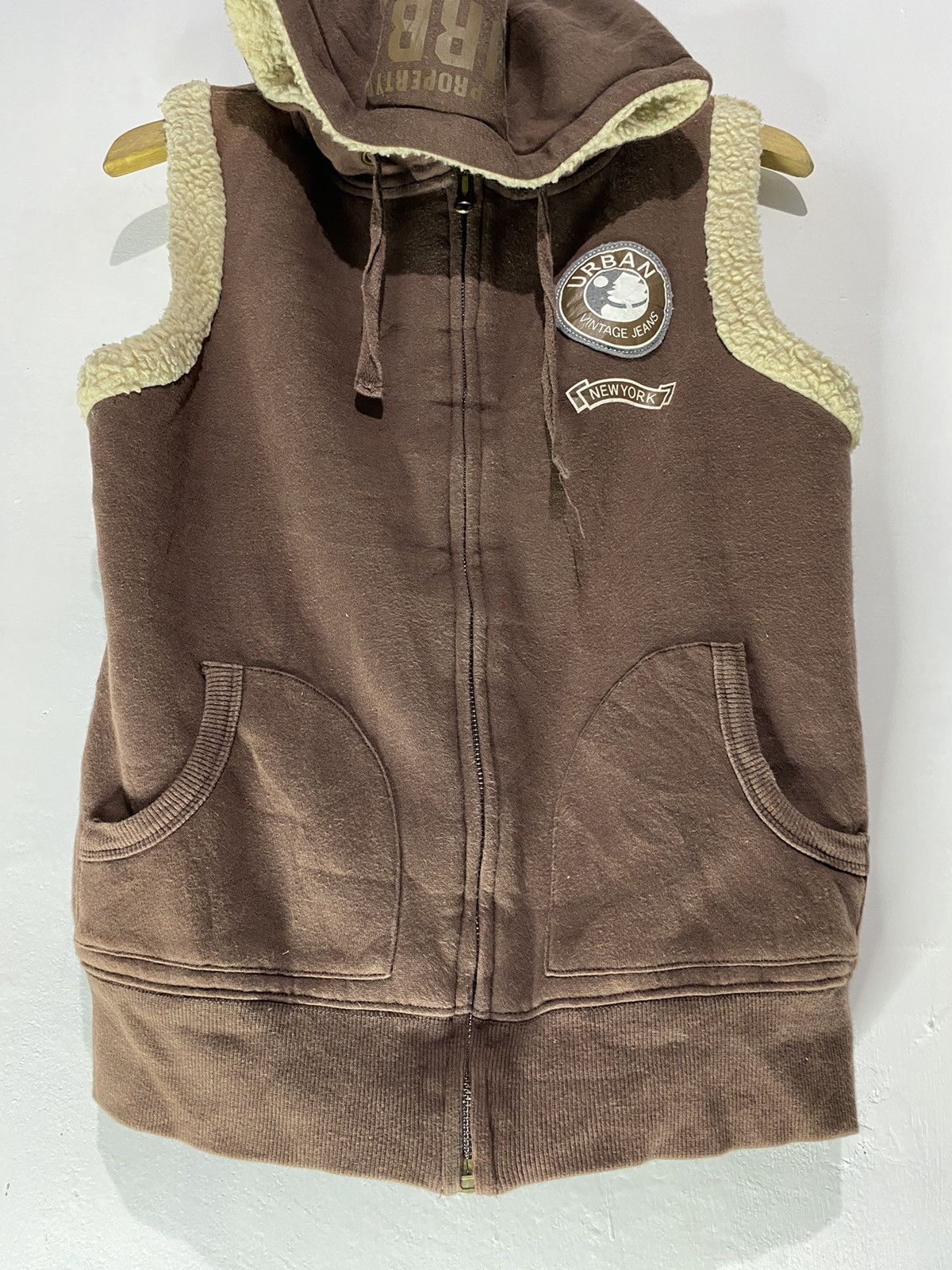 20471120 Japanese jean holic faux fur sleeveless hoodie Size US M / EU 48-50 / 2 - 4 Thumbnail