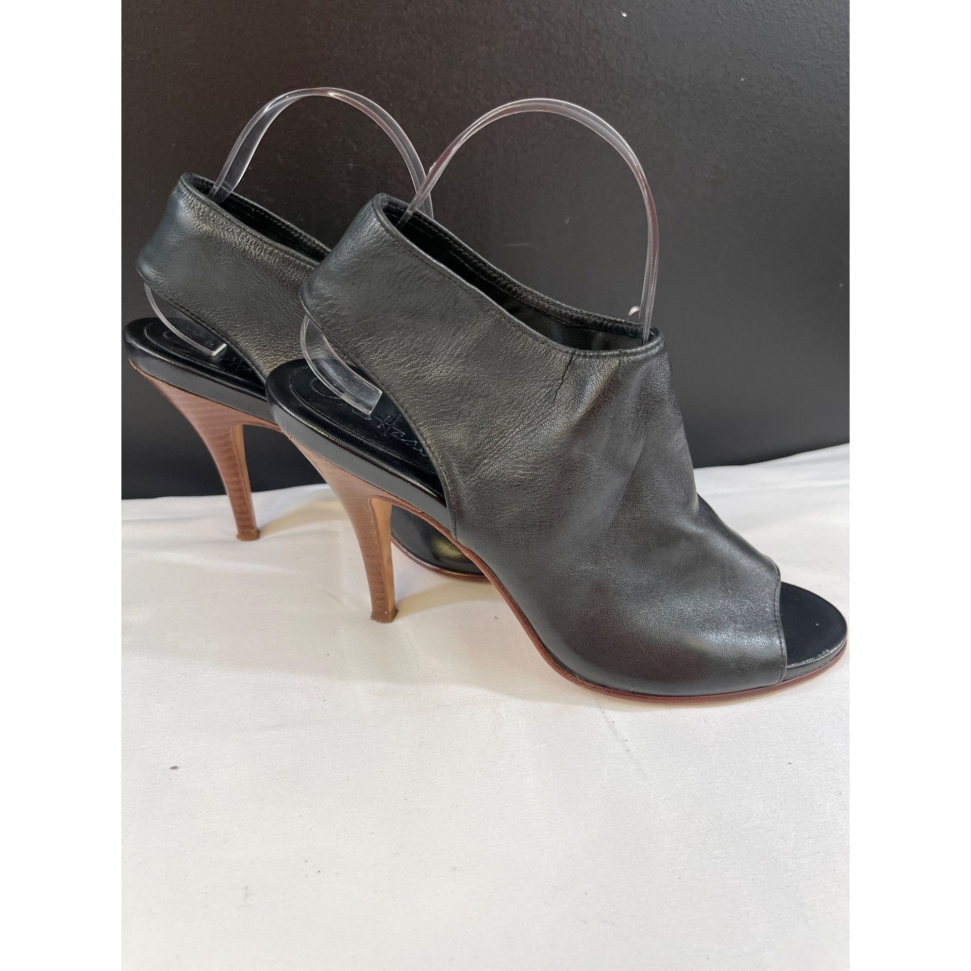 Cole Haan Cole Haan Women's Black Shoes/Heels Size 8.5B SKU 5896 Size US 8.5 / IT 38.5 - 1 Thumbnail