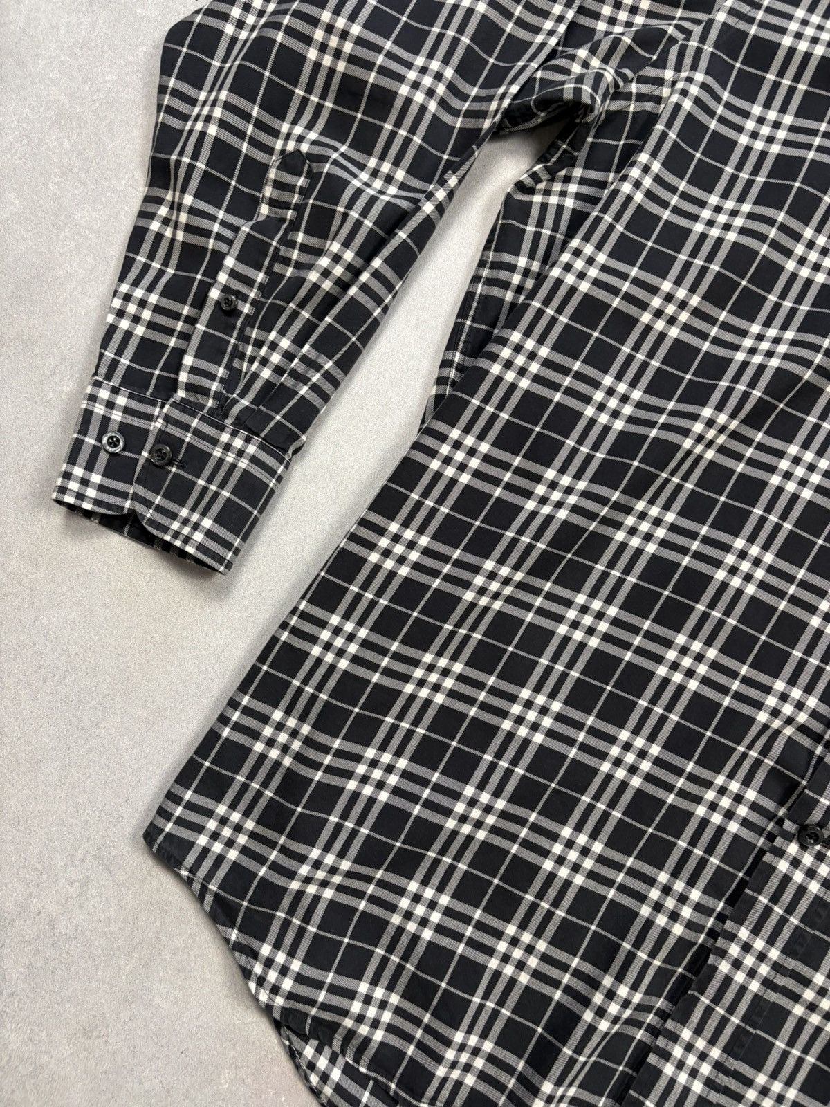 Burberry Burberry London Vintage 2000s Black Check Shirt Rare England Size US XL / EU 56 / 4 - 3 Thumbnail