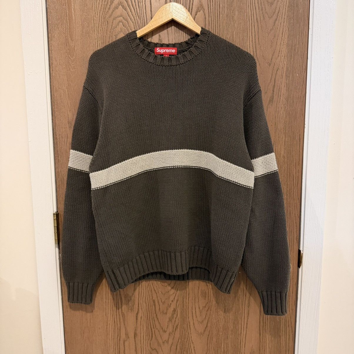 Supreme Supreme Tonal Appliqué Sweater Brown Size Small Size US S / EU 44-46 / 1 - 2 Thumbnail