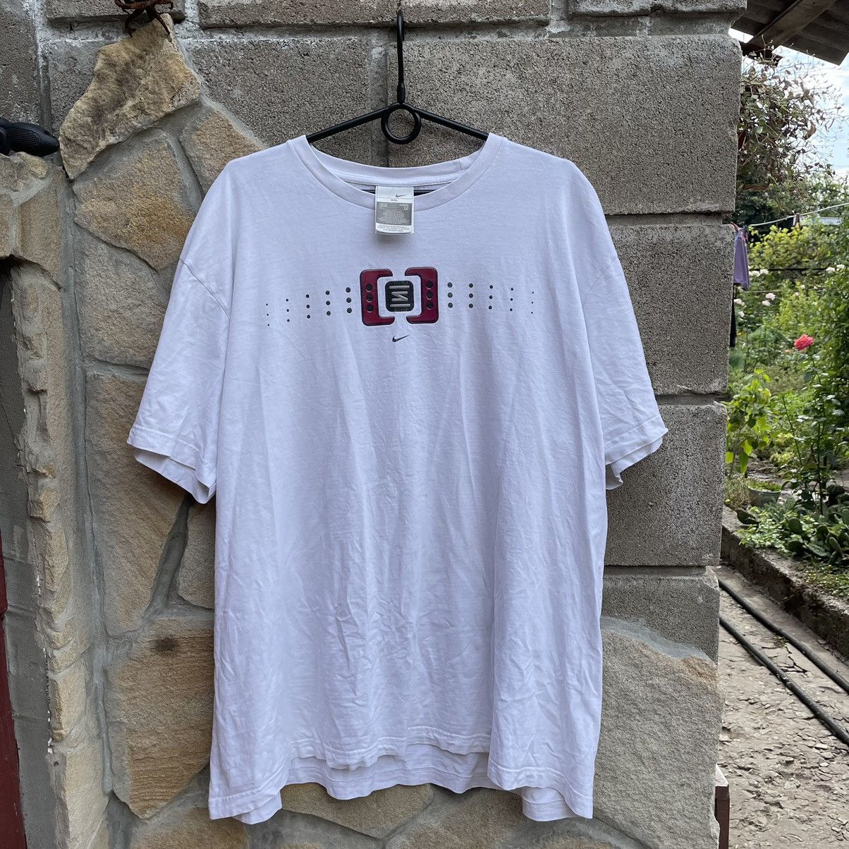 Nike Vintage Nike Shox Central Logo T-Shirt Size US XL / EU 56 / 4 - 2 Thumbnail