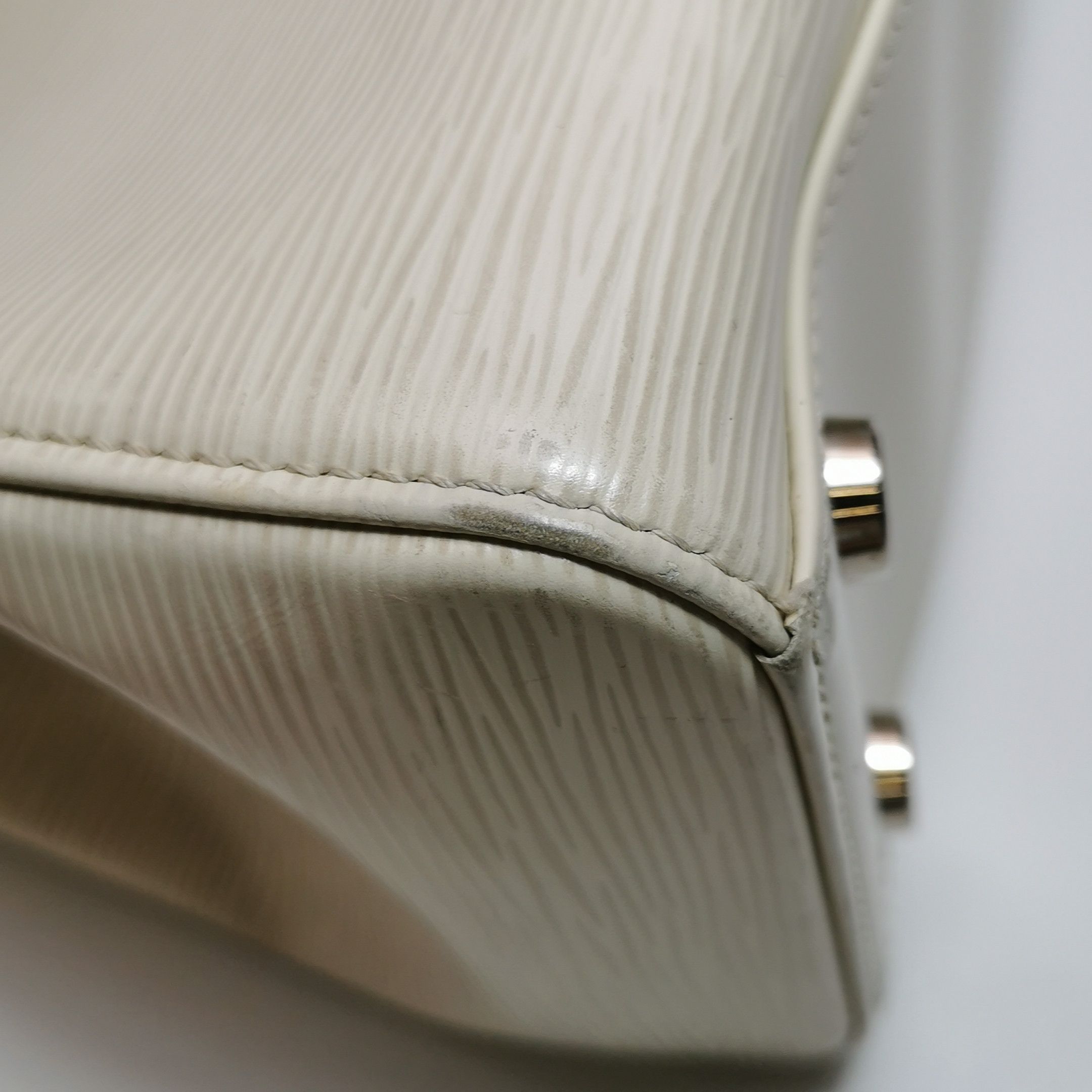 Louis Vuitton Louis Vuitton (LV) Brea doctor bag medium cowhide water rip Size ONE SIZE - 8 Thumbnail