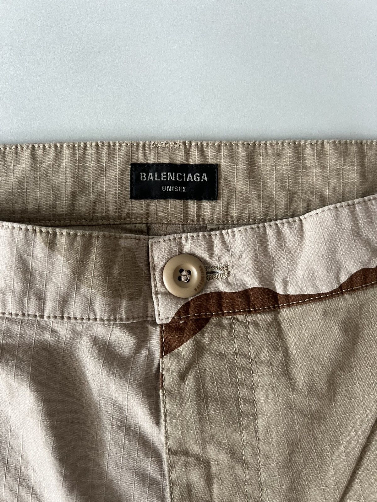 Balenciaga Balenciaga Large Camo Cargo Pants Size US 30 / EU 46 - 4 Thumbnail