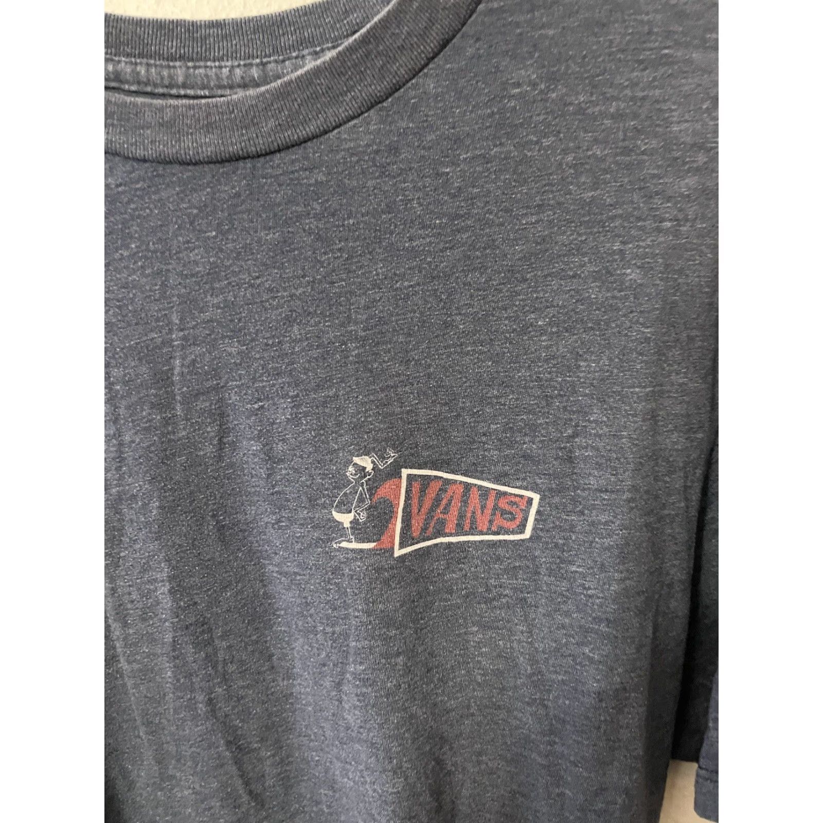 Vans VINTAGE Off The Wall T Shirt Men’s Medium Classic Fit Graphic Blue Flower Pockets Embroidered 90s Mens Size US M / EU 48-50 / 2 - 2 Thumbnail