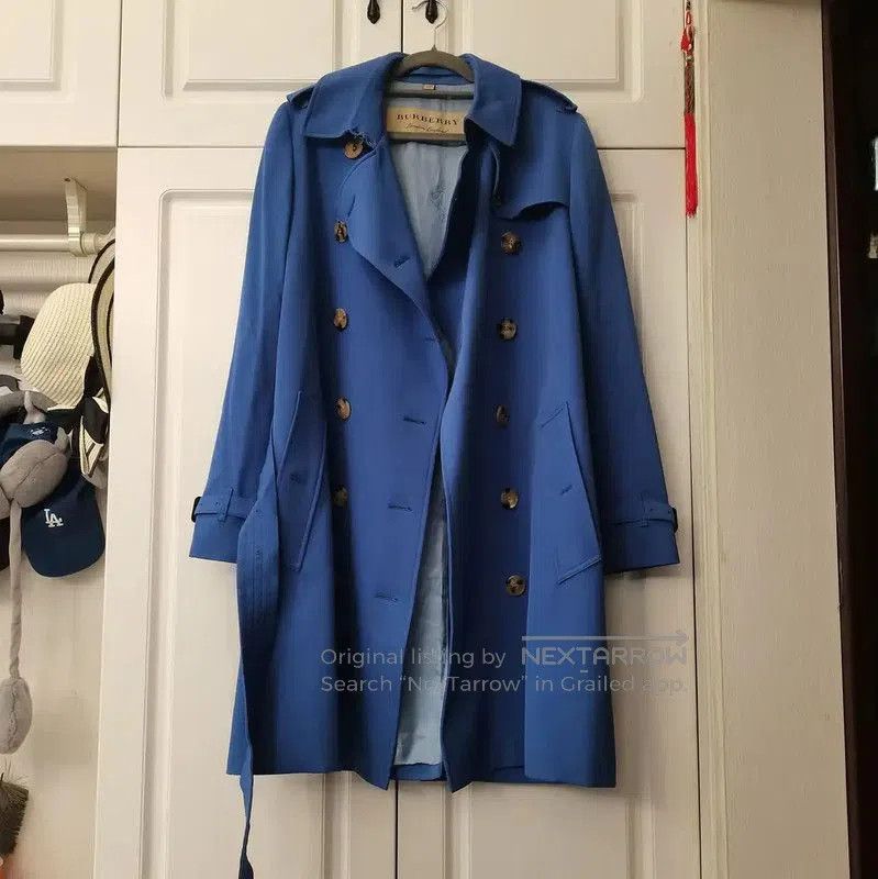 Burberry Burberry Blue Mid-Length Trench Coat for Women. Size M / US 6-8 / IT 42-44 - 2 Thumbnail