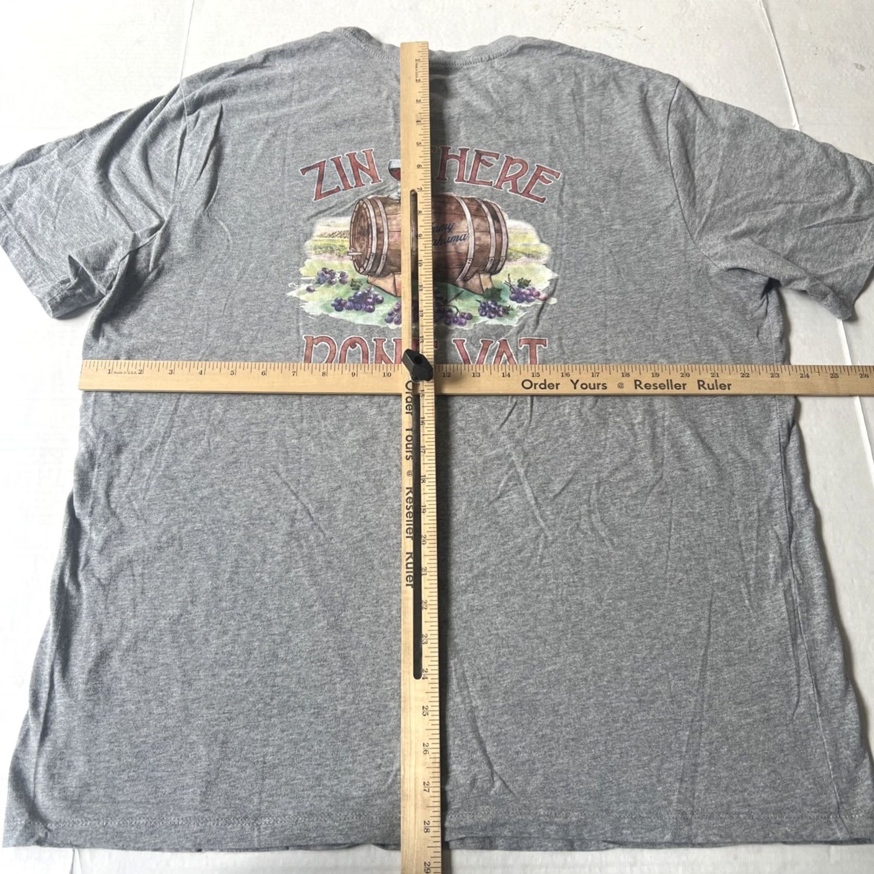 Tommy Bahama VINTAGE Tommy Bahama Shirt 2XL In There Done Vat Drinking Tee Shirt Mens Gray Short Sleeve Crew Neck Logo Graphic Tee Size US XXL / EU 58 / 5 - 7 Thumbnail