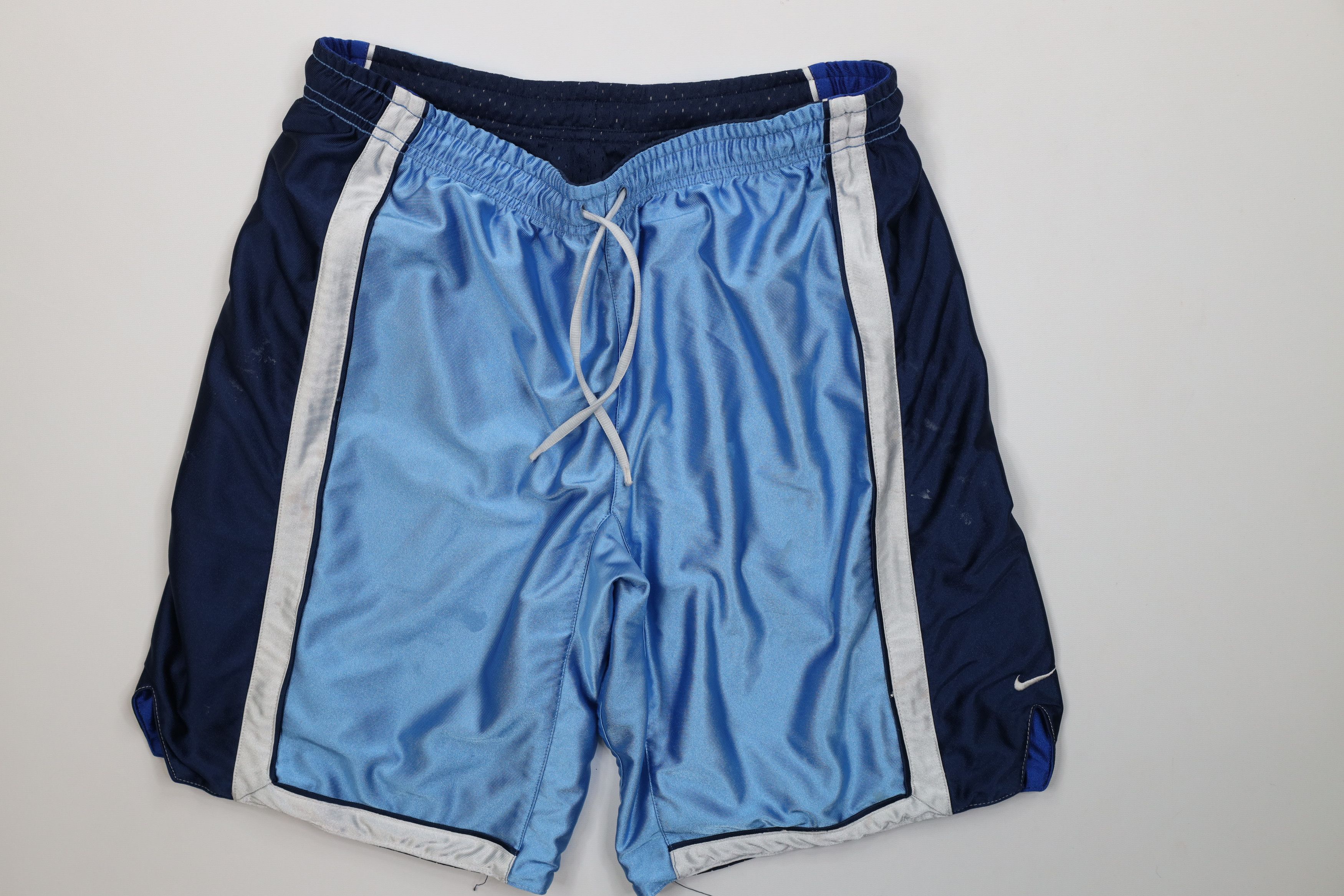 Nike Vintage 90s Y2K Nike Heavyweight Reversible Shorts Size US 34 / EU 50 - 1 Thumbnail