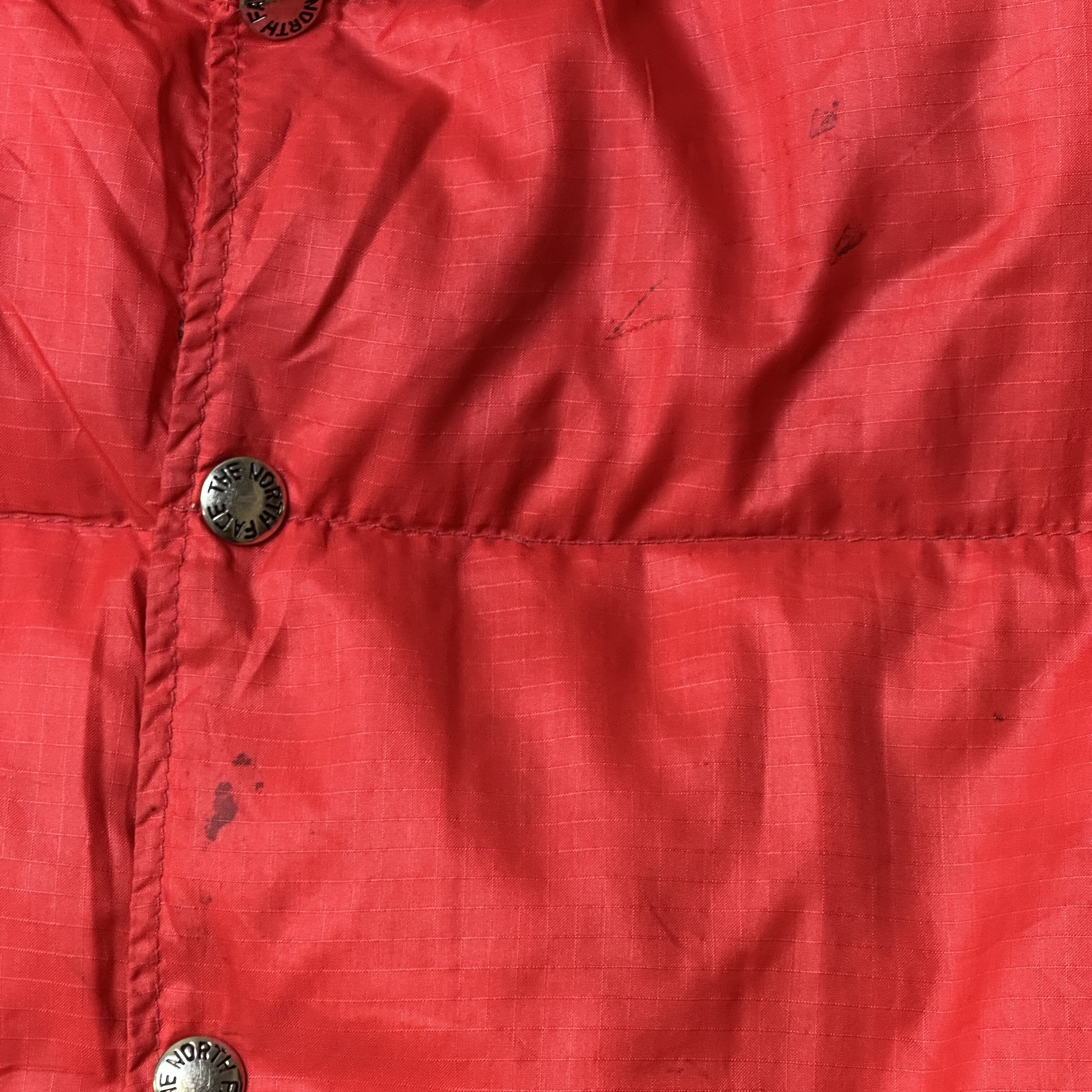 The North Face Vintage The North Face Red Puffer Vest Size M Brown Label 80s Size US M / EU 48-50 / 2 - 5 Thumbnail