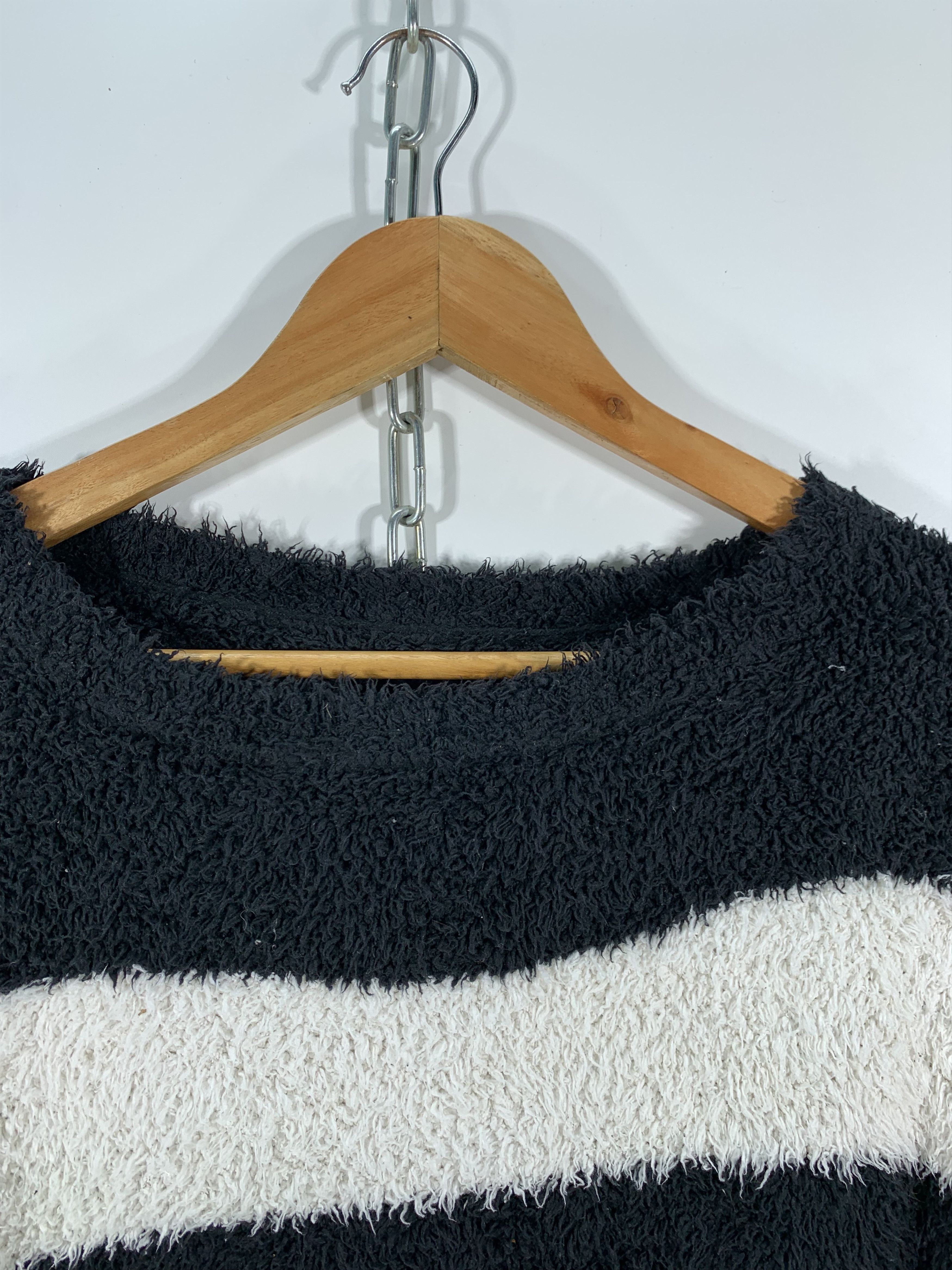 Japanese Brand ⚡️Stripe fleece sweater Size US M / EU 48-50 / 2 - 3 Thumbnail