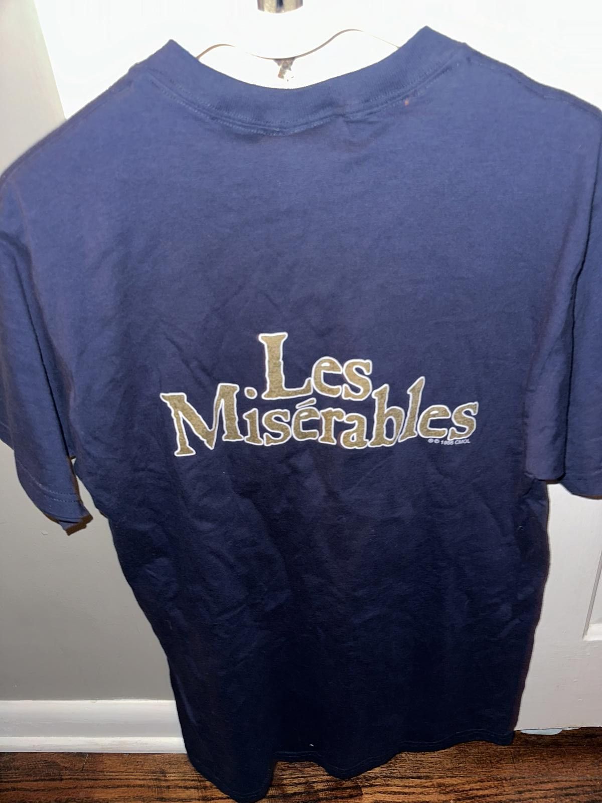 Designer Vintage 1986 Les Miserables Promo Graphic T-Shirt Size M Size US L / EU 52-54 / 3 - 3 Thumbnail
