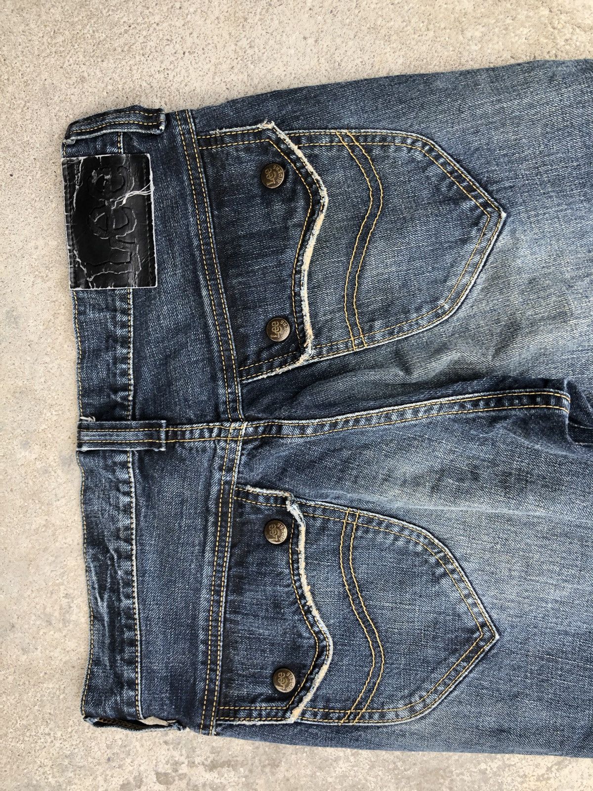 Lee × Vintage 🔥Hard to find 🔥Vintage Lee Flare Jeans💥 Size US 30 / EU 46 - 11 Thumbnail