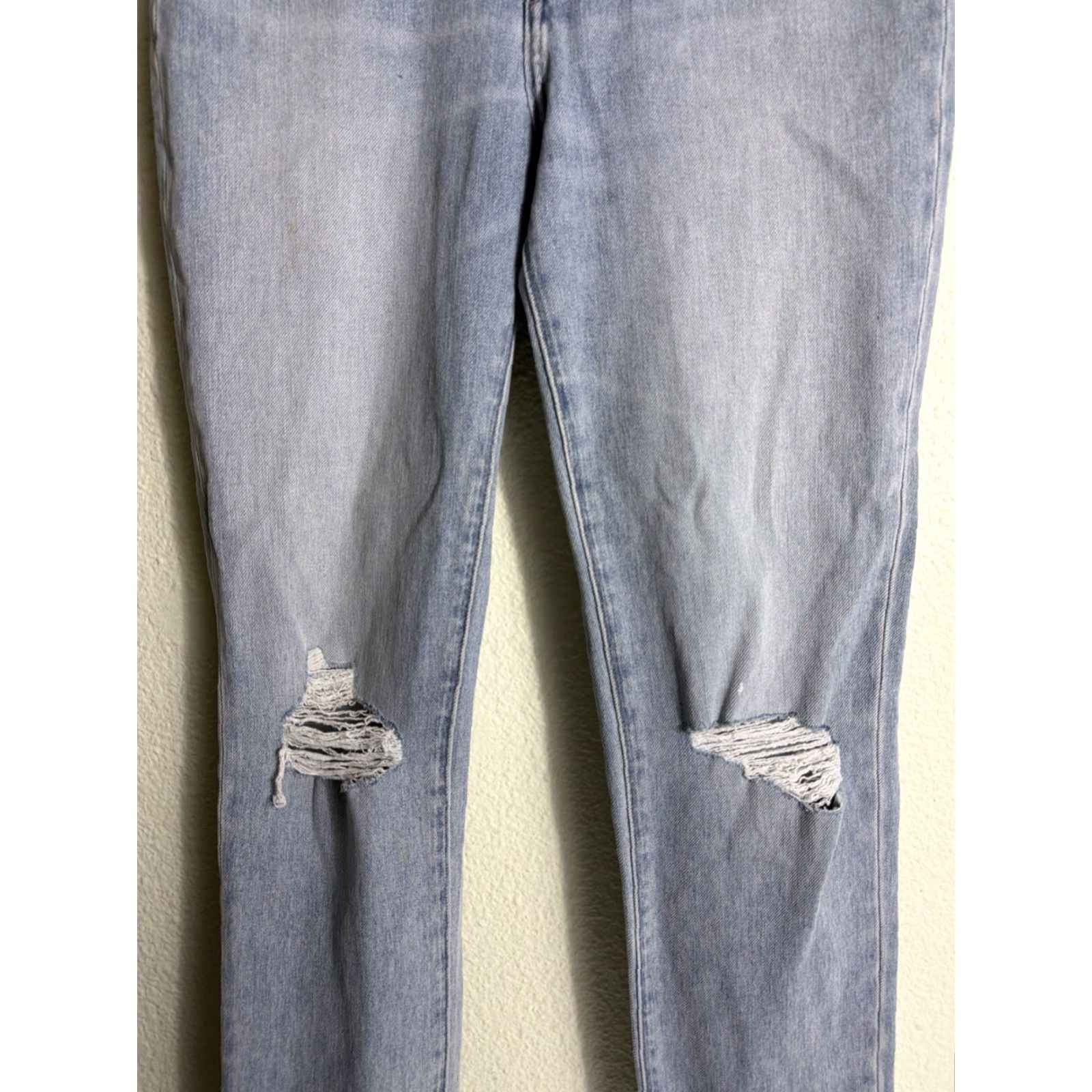 Banana Republic VINTAGE Banana Republic Premium Denim Ultra High Rise Slim For 29L Light Wash Distressed Size ONE SIZE - 3 Thumbnail