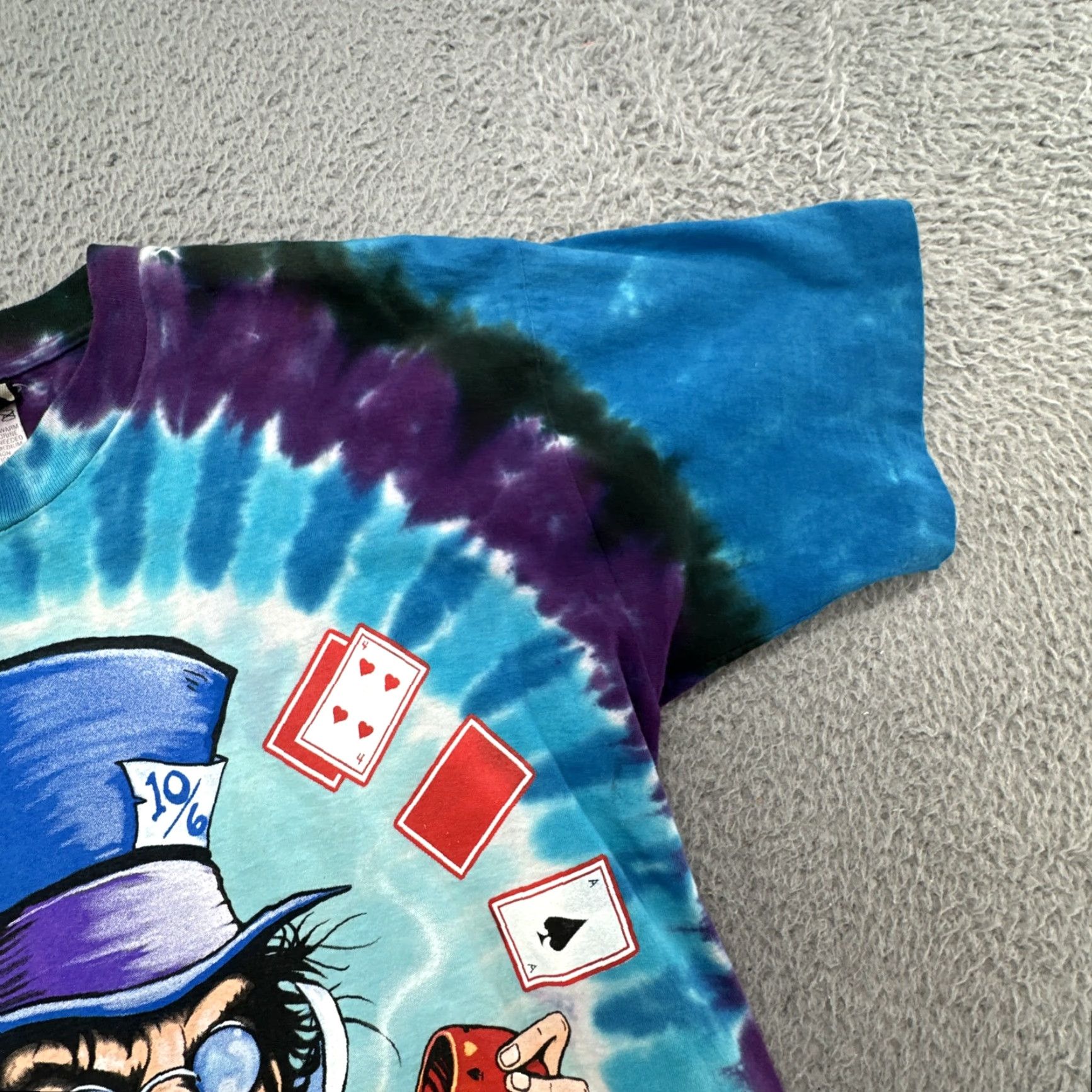 Liquid Blue VINTAGE Liquid Blue MAD HATTER T-Shirt Alice in Wonderland Single Stitch Mens Large Blue Cotton 90s Graphic Print Crew Neck Short Sleeve Theme 90s Size US L / EU 52-54 / 3 - 3 Thumbnail