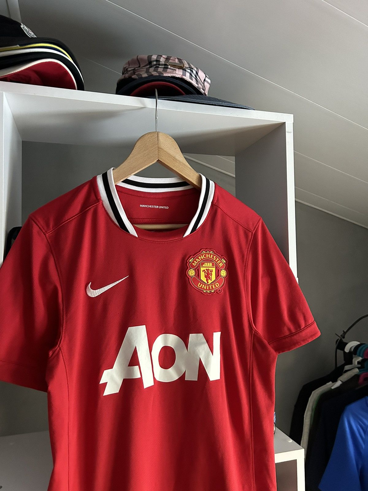 Nike Manchester United 2011 2012 home shirt jersey soccer kit tee Size US S / EU 44-46 / 1 - 2 Thumbnail