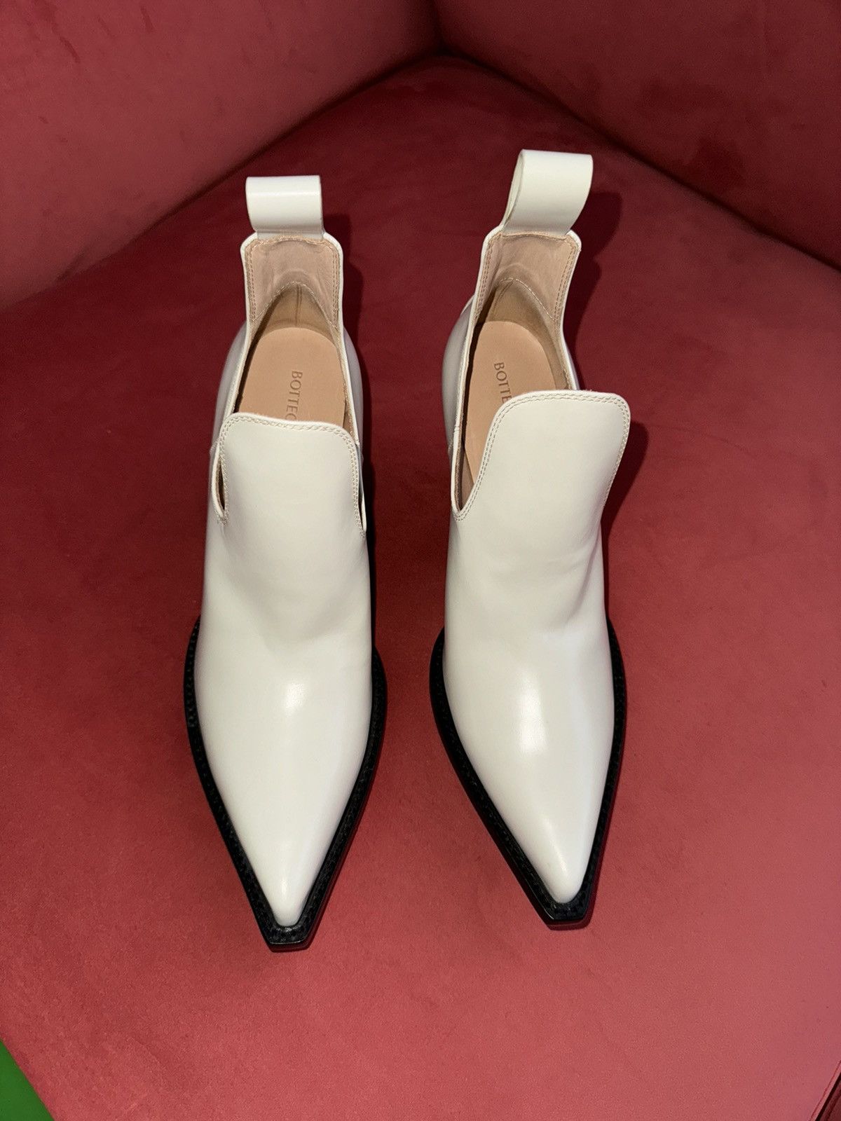 Bottega Veneta Bottega Veneta off white low western boots, 5.5 US Size US 6.5 / IT 36.5 - 7 Thumbnail