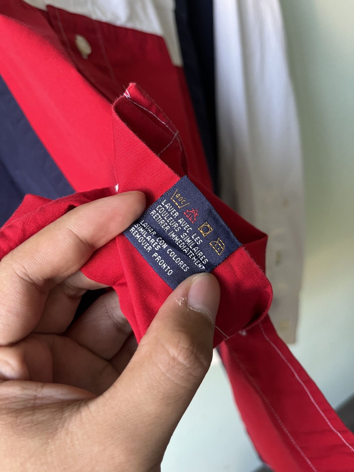 Tommy Hilfiger × Vintage Vintage Tommy Hilfiger Big Flag Button Up Size US XL / EU 56 / 4 - 7 Thumbnail