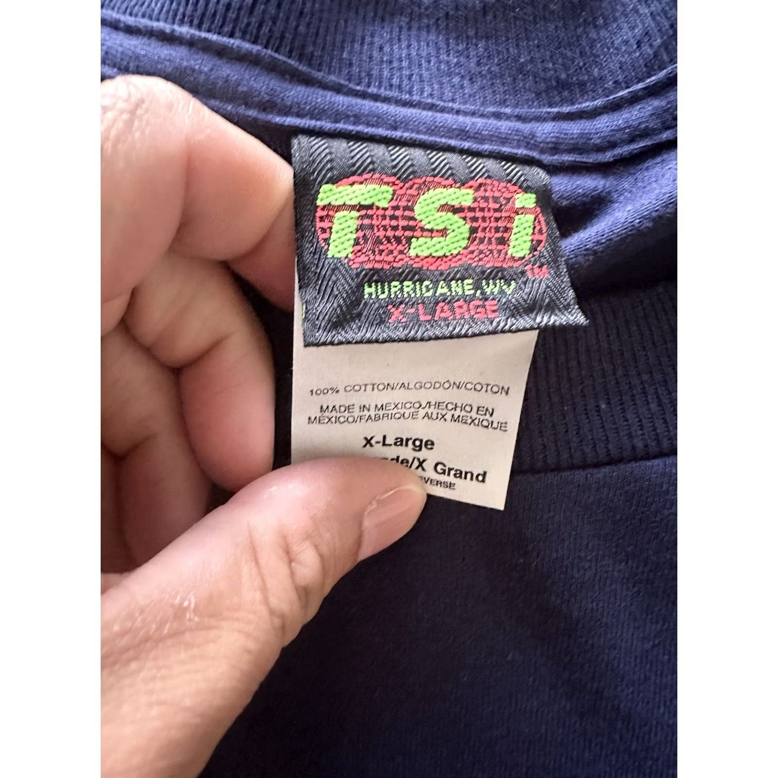 Vintage VINTAGE UNIVERSITY OF MIAMI HURRICANES T-Shirt Sz XL Navy New Deadstock 90s NWT Size US XL / EU 56 / 4 - 5 Thumbnail