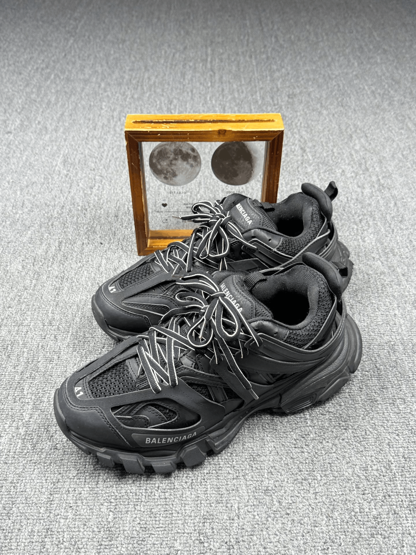 Balenciaga Balenciaga Black Lowtop Sneakers 8 Men Size US 8 / EU 41 - 1 Thumbnail
