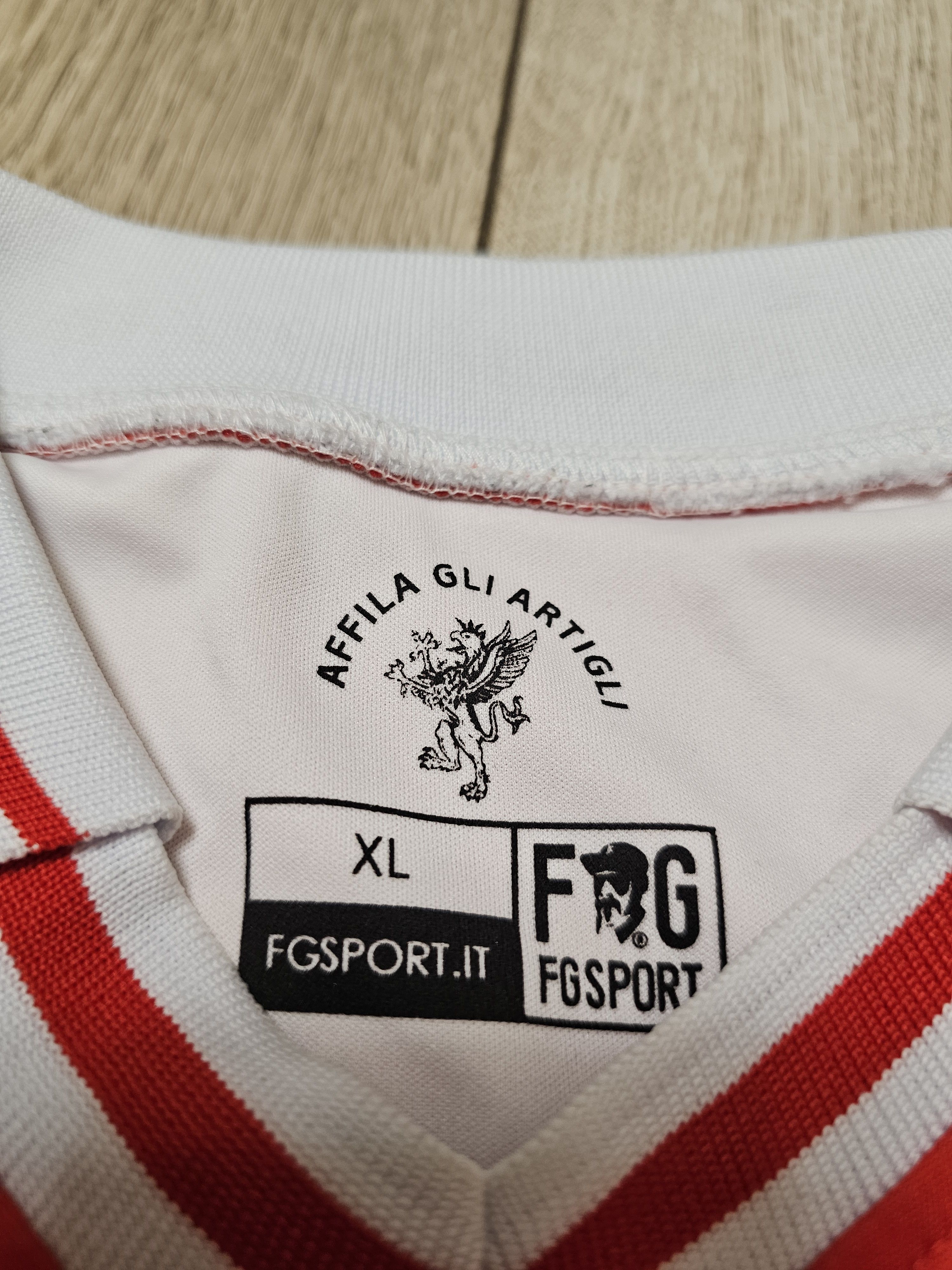 Vintage PERUGIA 2016 2017 HOME FOOTBALL SHIRT ITALIA SOCCER JERSEY Size US XL / EU 56 / 4 - 7 Thumbnail